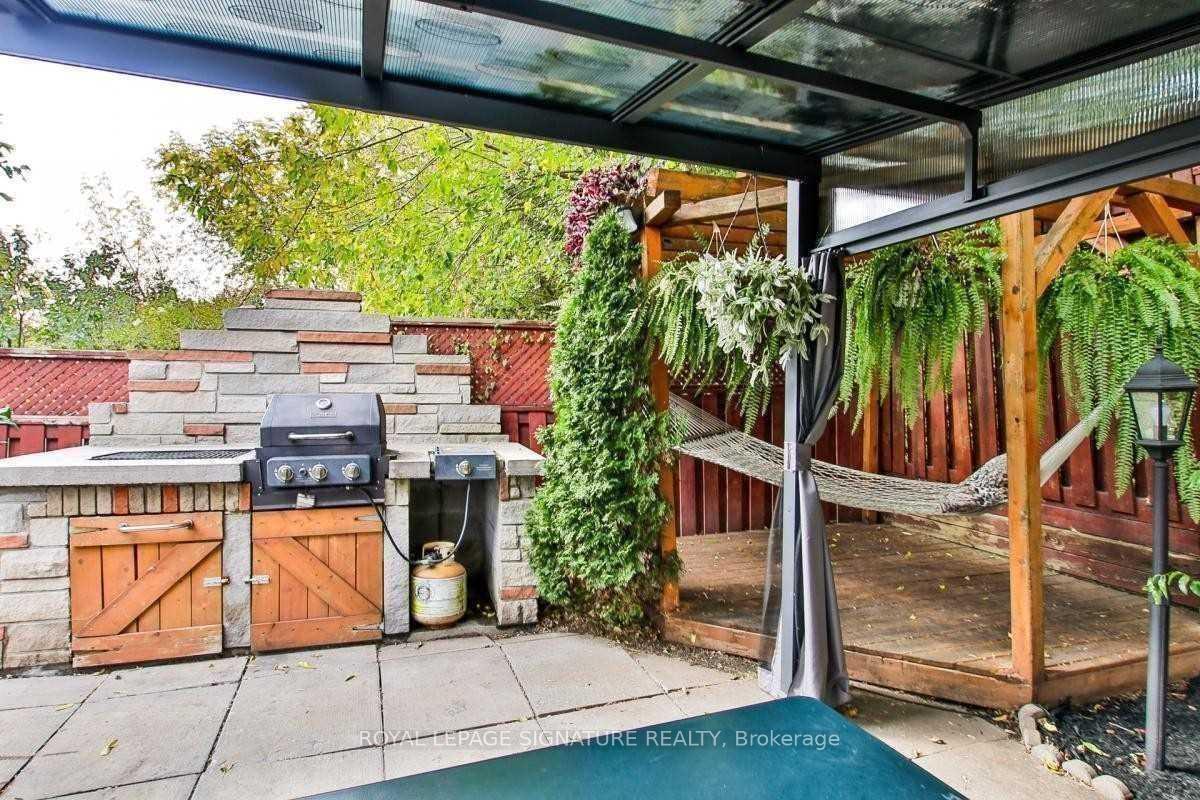 Photo 14 of Unit Bsmt, 40 Holmesdale Crescent, Toronto, Caledonia-Fairbank — HOMEH