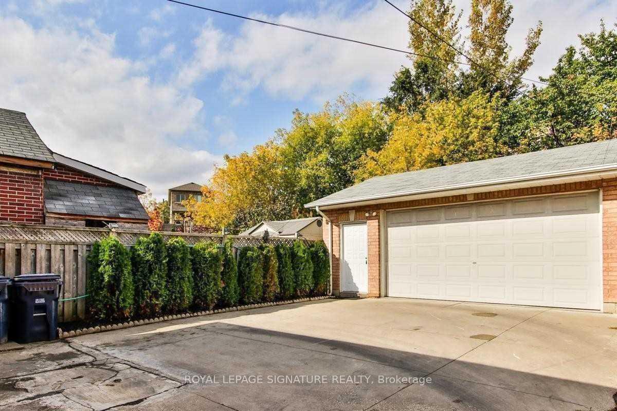 Photo 16 of Unit Bsmt, 40 Holmesdale Crescent, Toronto, Caledonia-Fairbank — HOMEH