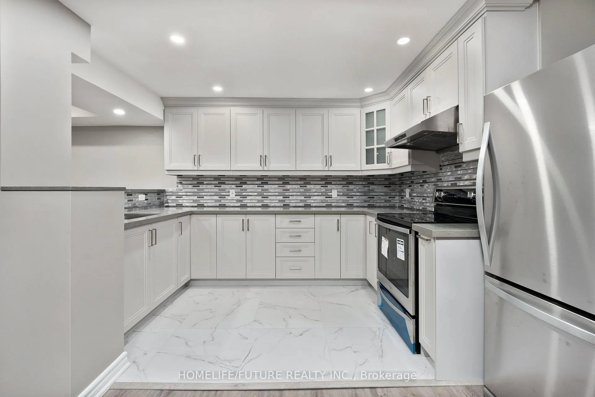 Photo 7 of Unit (Bsmt), 400 Grand Trunk Avenue, Vaughan, Patterson — HOMEH