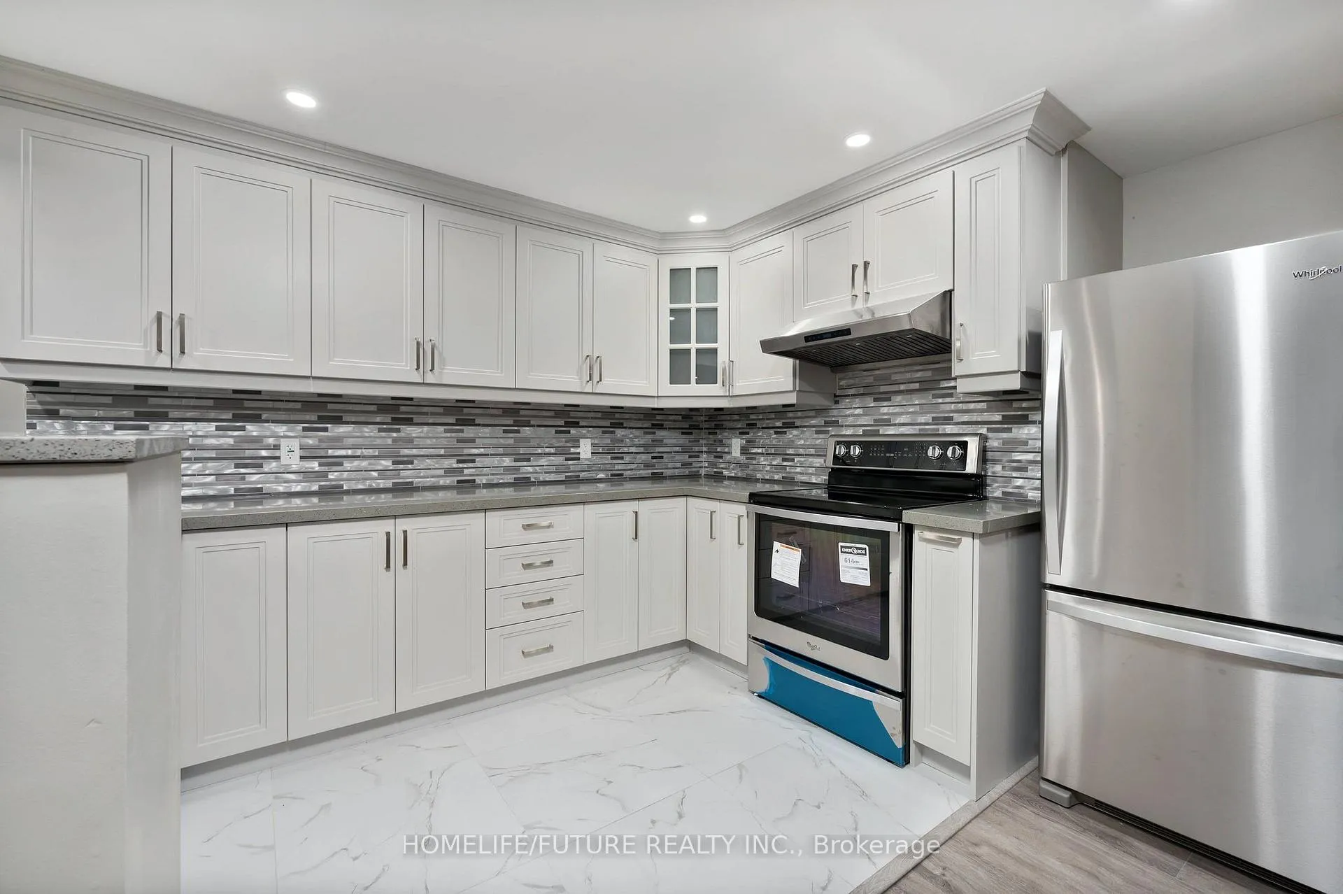 Photo 8 of Unit (Bsmt), 400 Grand Trunk Avenue, Vaughan, Patterson — HOMEH