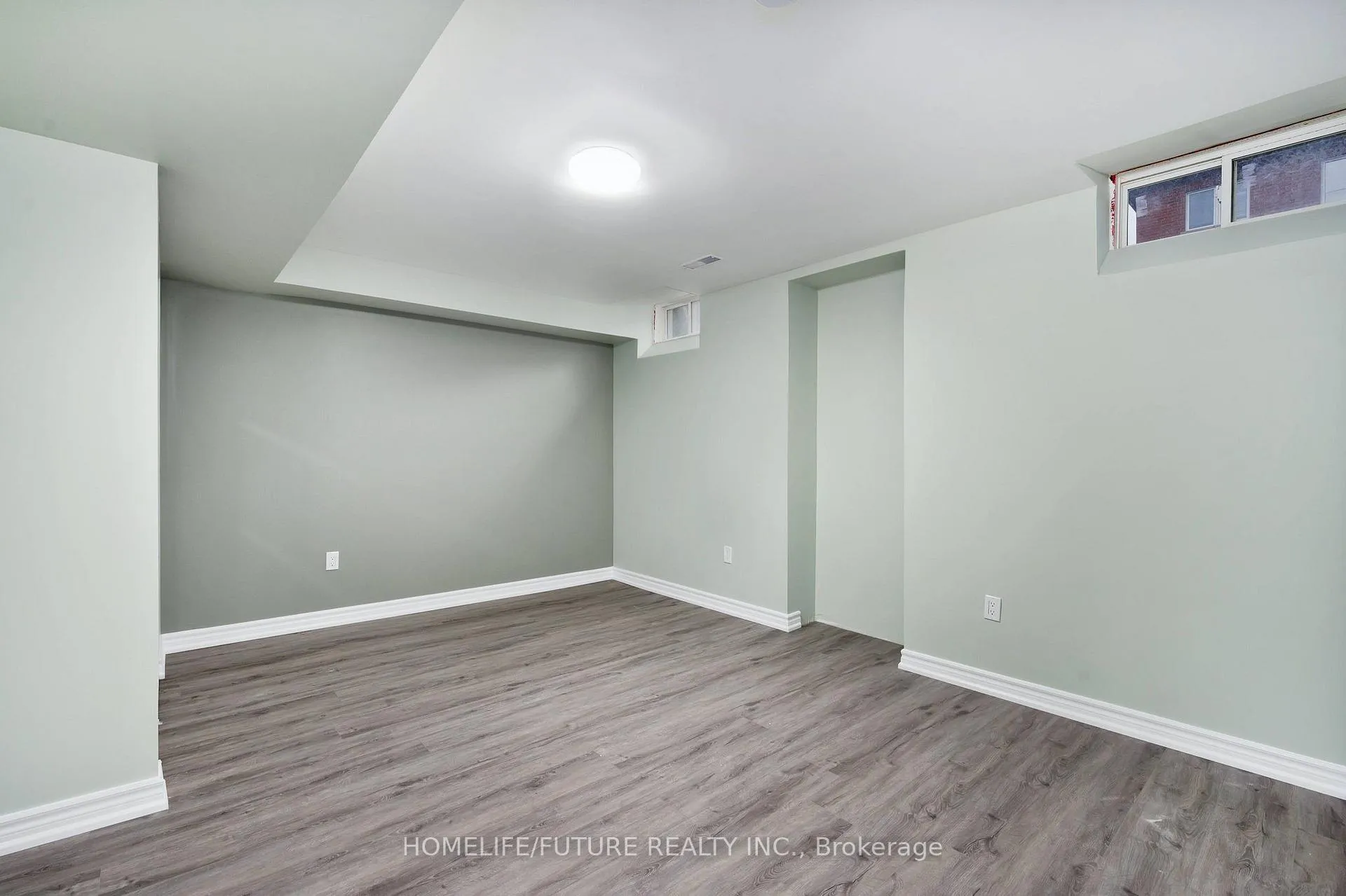 Photo 13 of Unit (Bsmt), 400 Grand Trunk Avenue, Vaughan, Patterson — HOMEH