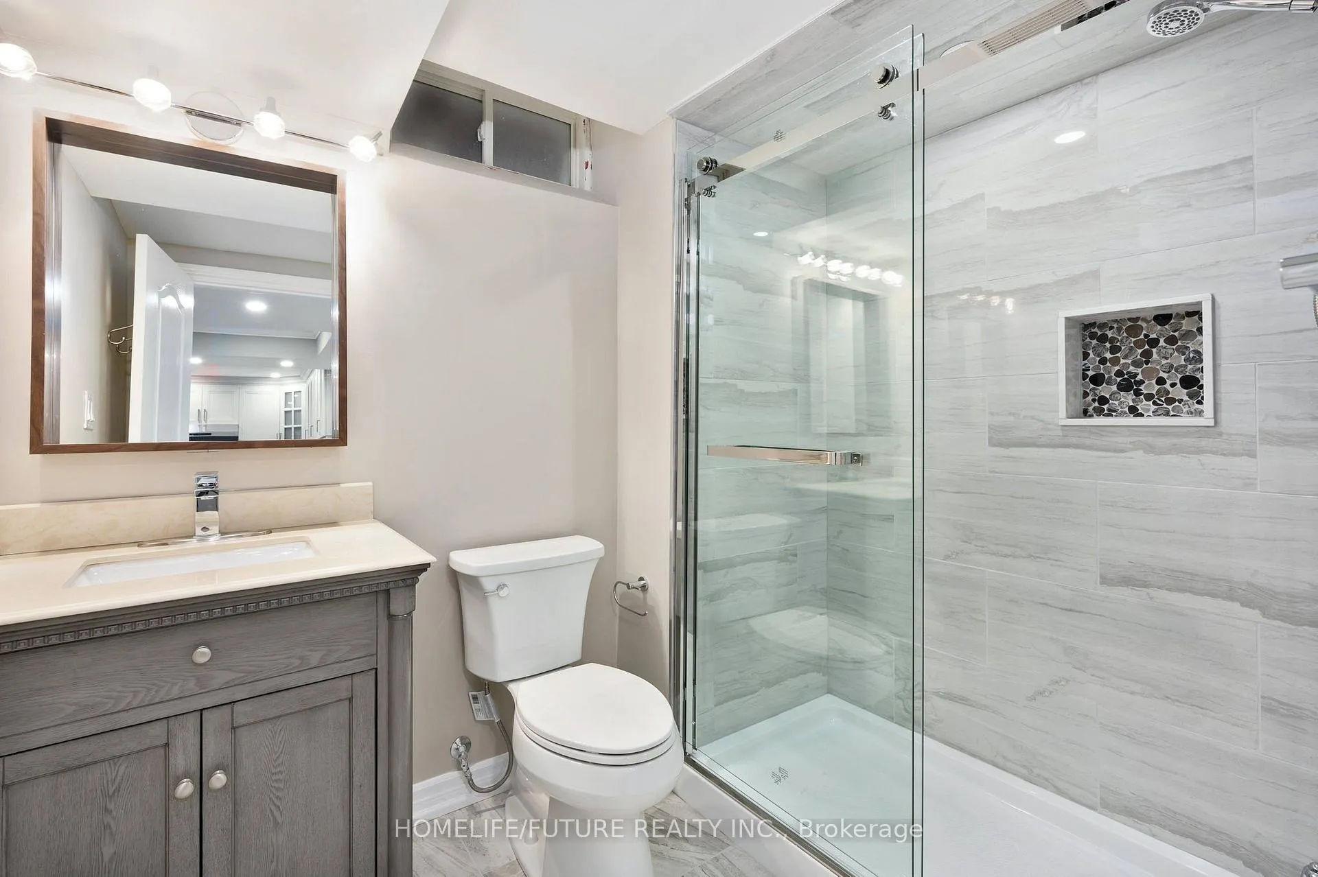 Photo 18 of Unit (Bsmt), 400 Grand Trunk Avenue, Vaughan, Patterson — HOMEH