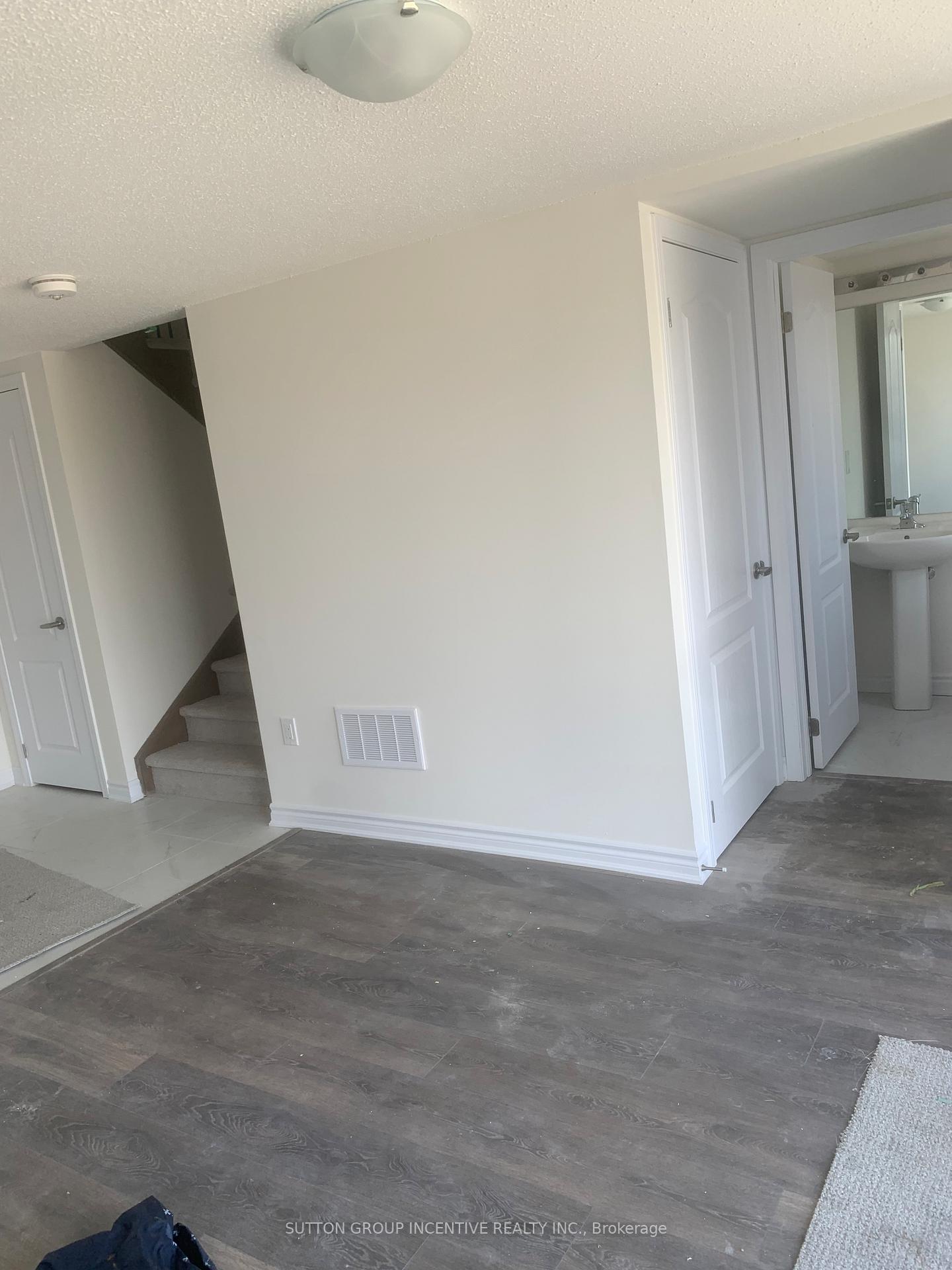 Photo 12 of 76 Sandhill Crane Drive, Wasaga Beach — HOMEH