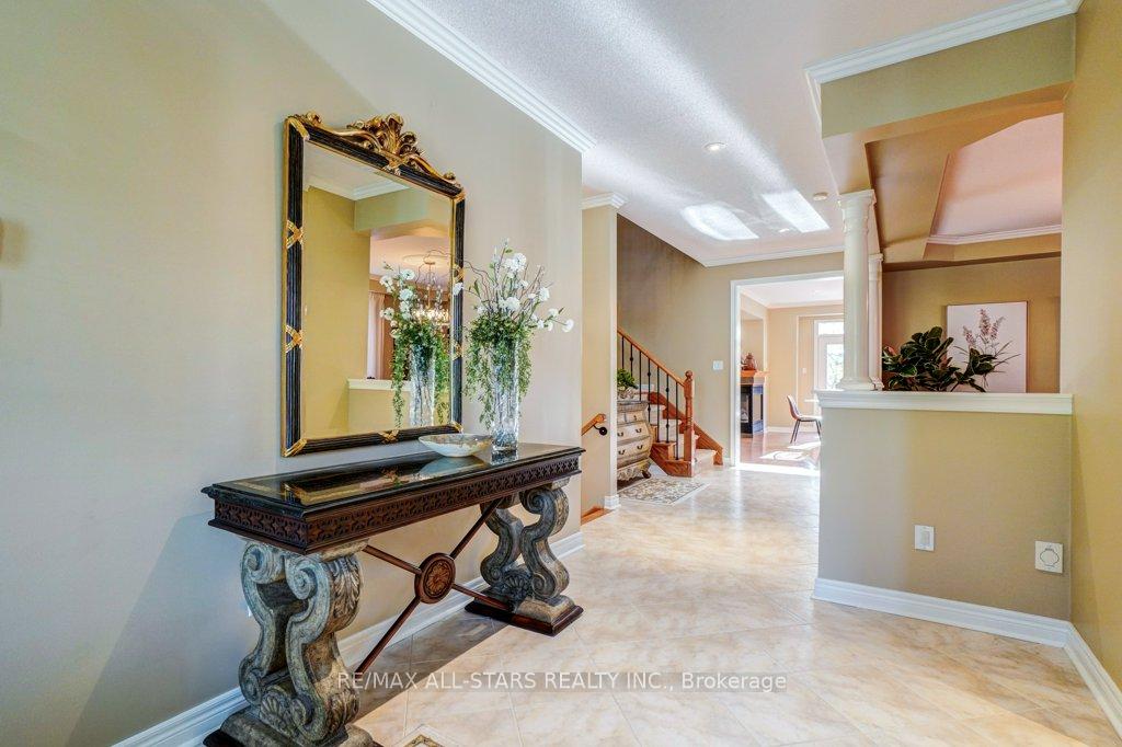 Photo 6 of 64 Button Crescent, Uxbridge — HOMEH