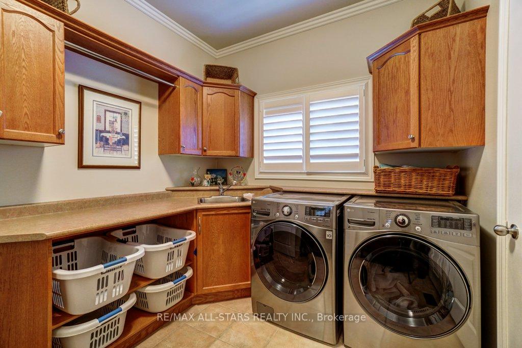 Photo 28 of 64 Button Crescent, Uxbridge — HOMEH