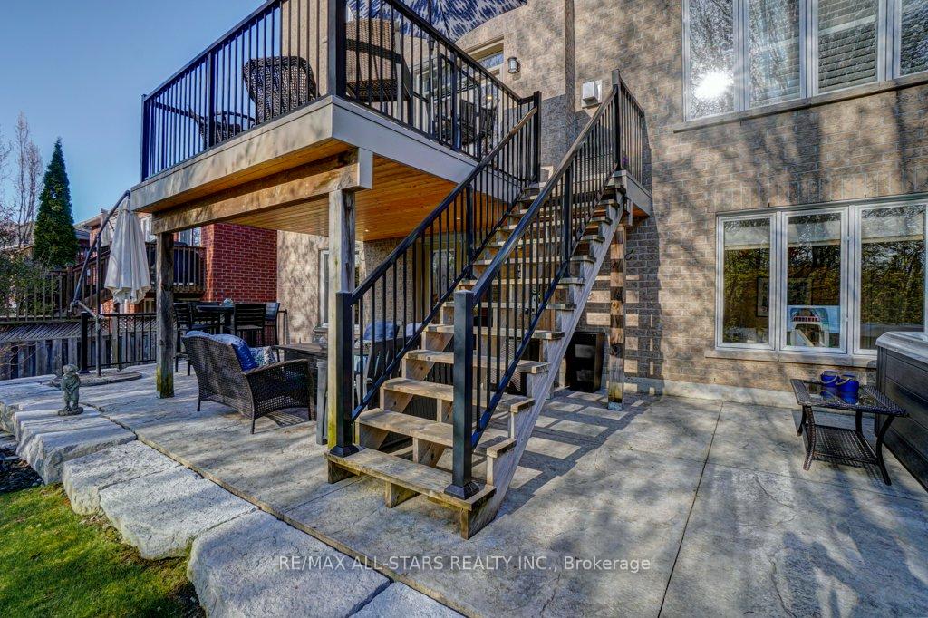 Photo 37 of 64 Button Crescent, Uxbridge — HOMEH