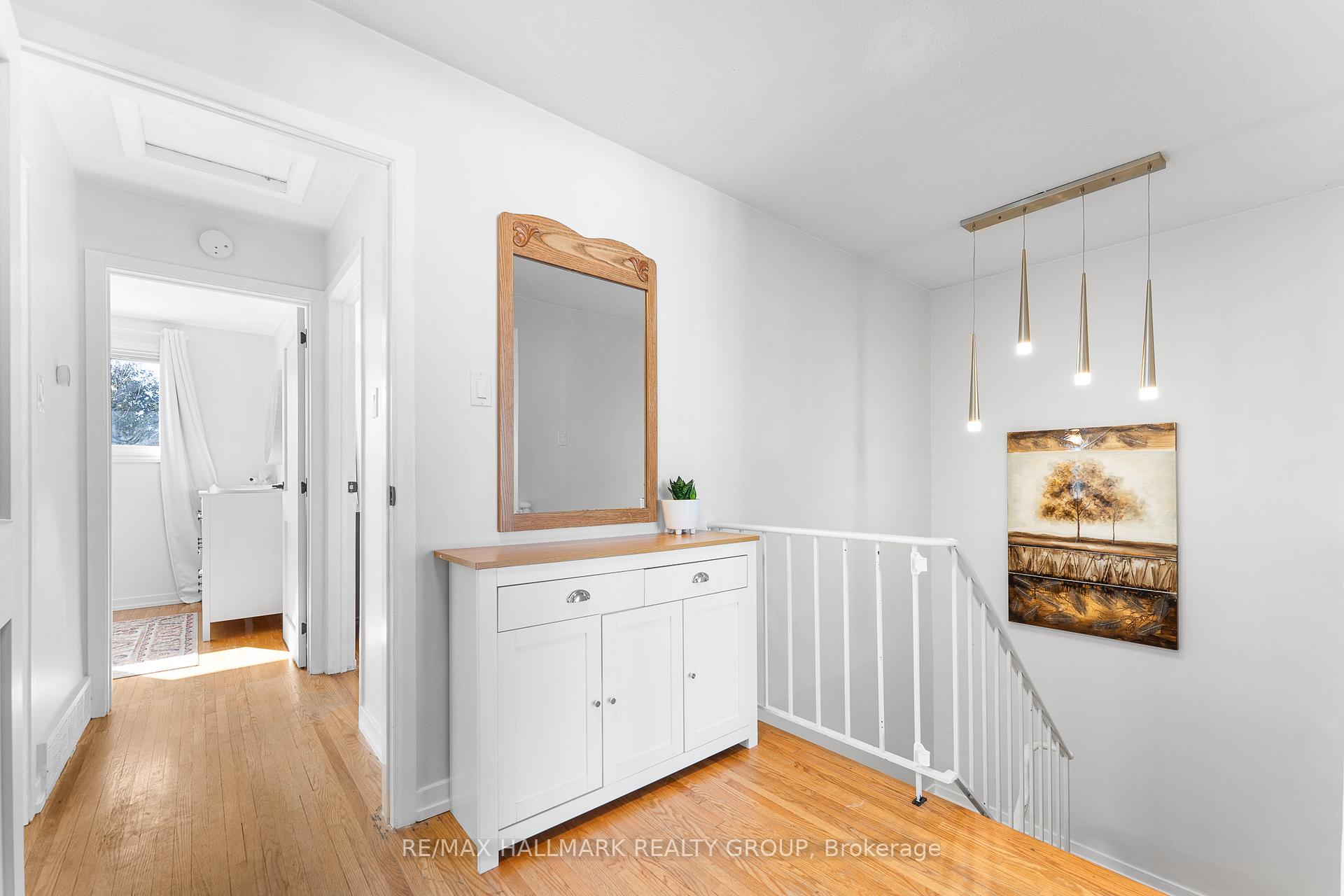 Photo 19 of 1834 Cloverlawn Crescent, Ottawa, Beacon Hill South — HOMEH