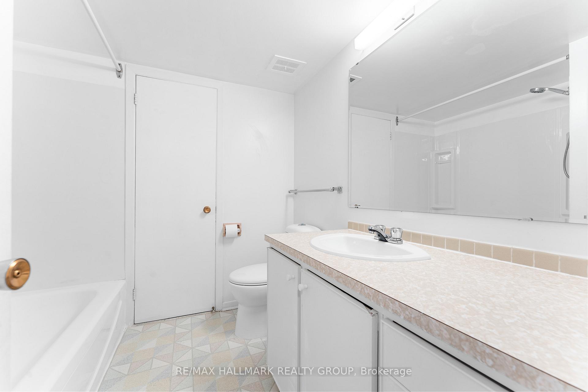 Photo 35 of 1834 Cloverlawn Crescent, Ottawa, Beacon Hill South — HOMEH