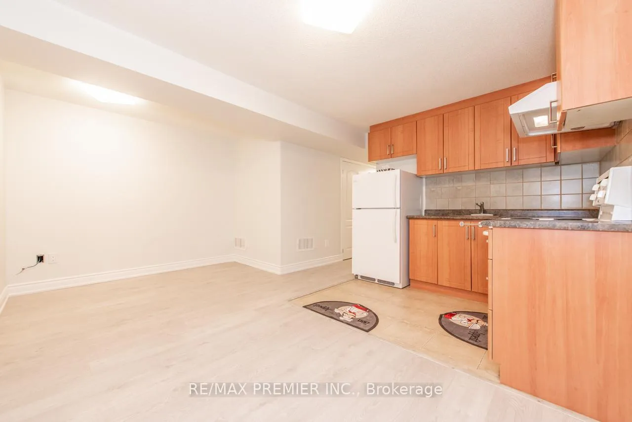 Photo 8 of Unit Bsmt, 6 Muscadel Road, Vaughan, Vellore Village — HOMEH
