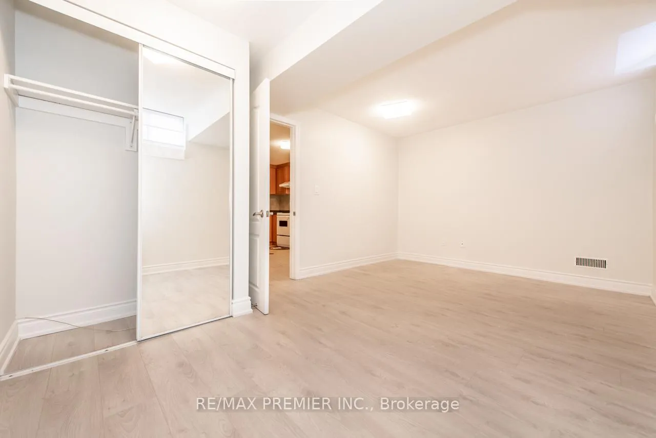 Photo 12 of Unit Bsmt, 6 Muscadel Road, Vaughan, Vellore Village — HOMEH