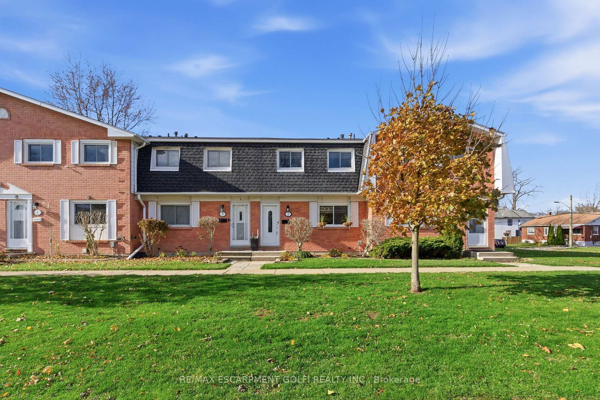 Photo 1 of Unit 2, 185 Denistoun Street, Welland, Broadway — HOMEH