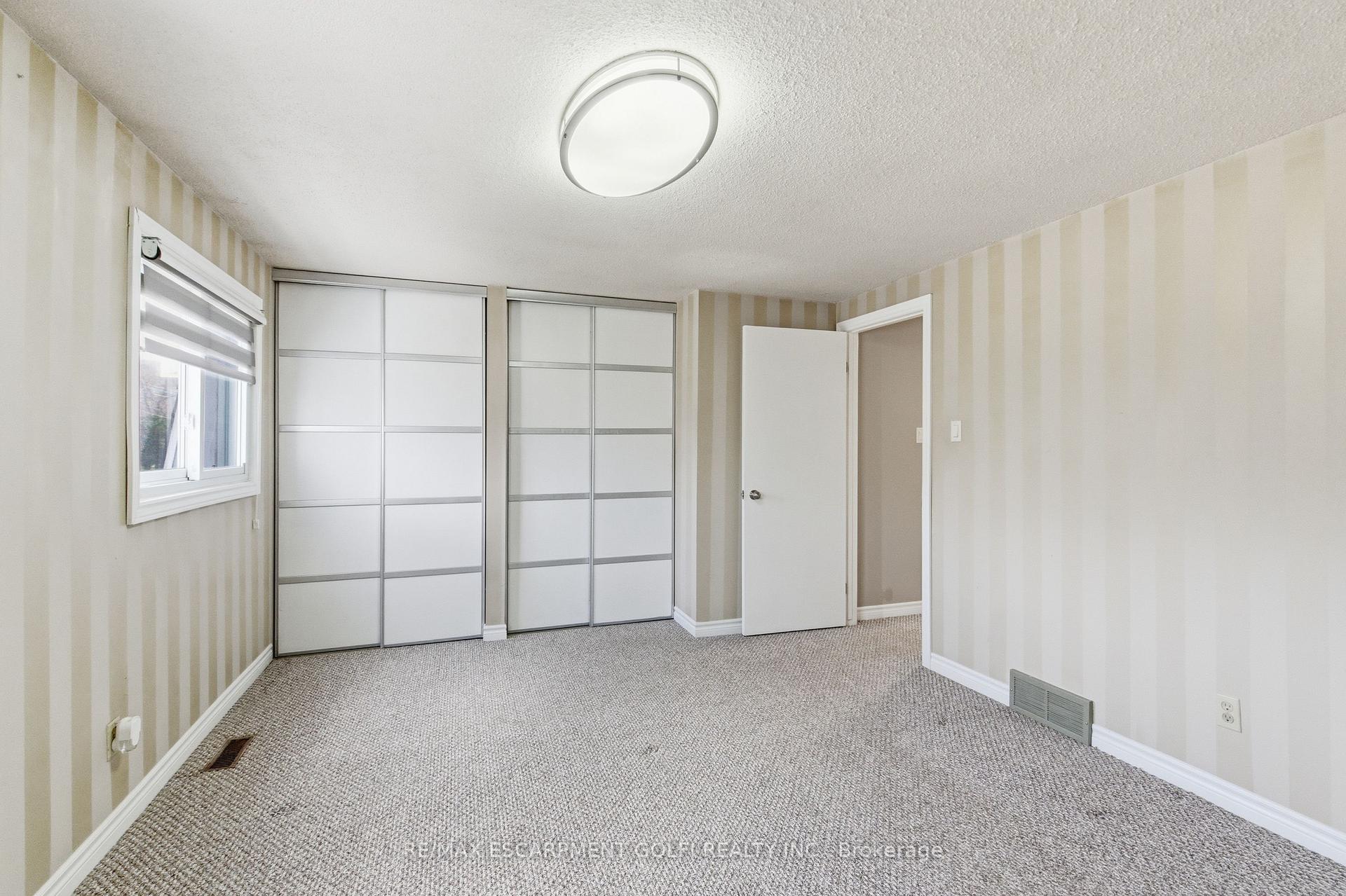 Photo 14 of Unit 2, 185 Denistoun Street, Welland, Broadway — HOMEH