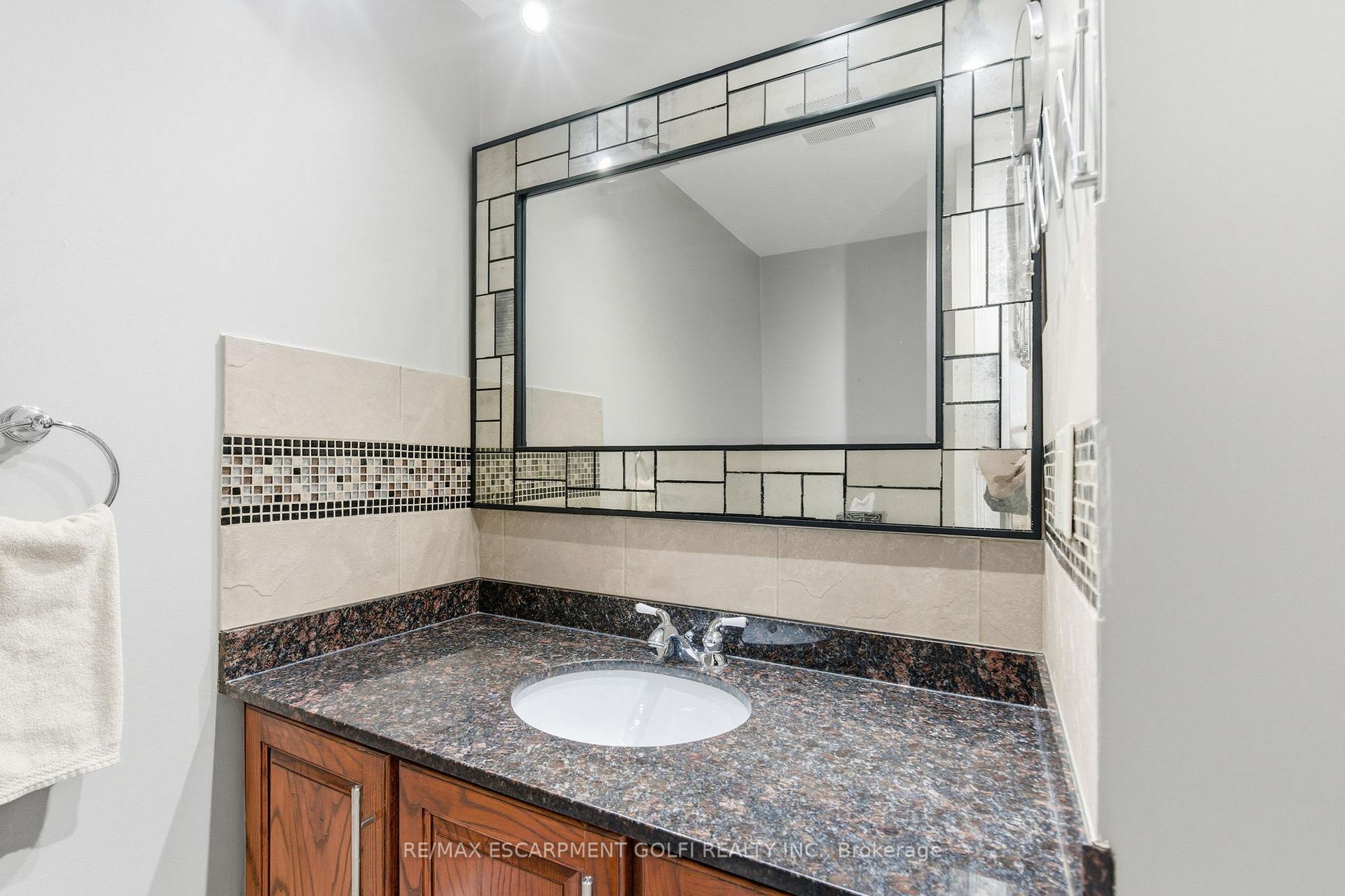 Photo 20 of Unit 2, 185 Denistoun Street, Welland, Broadway — HOMEH