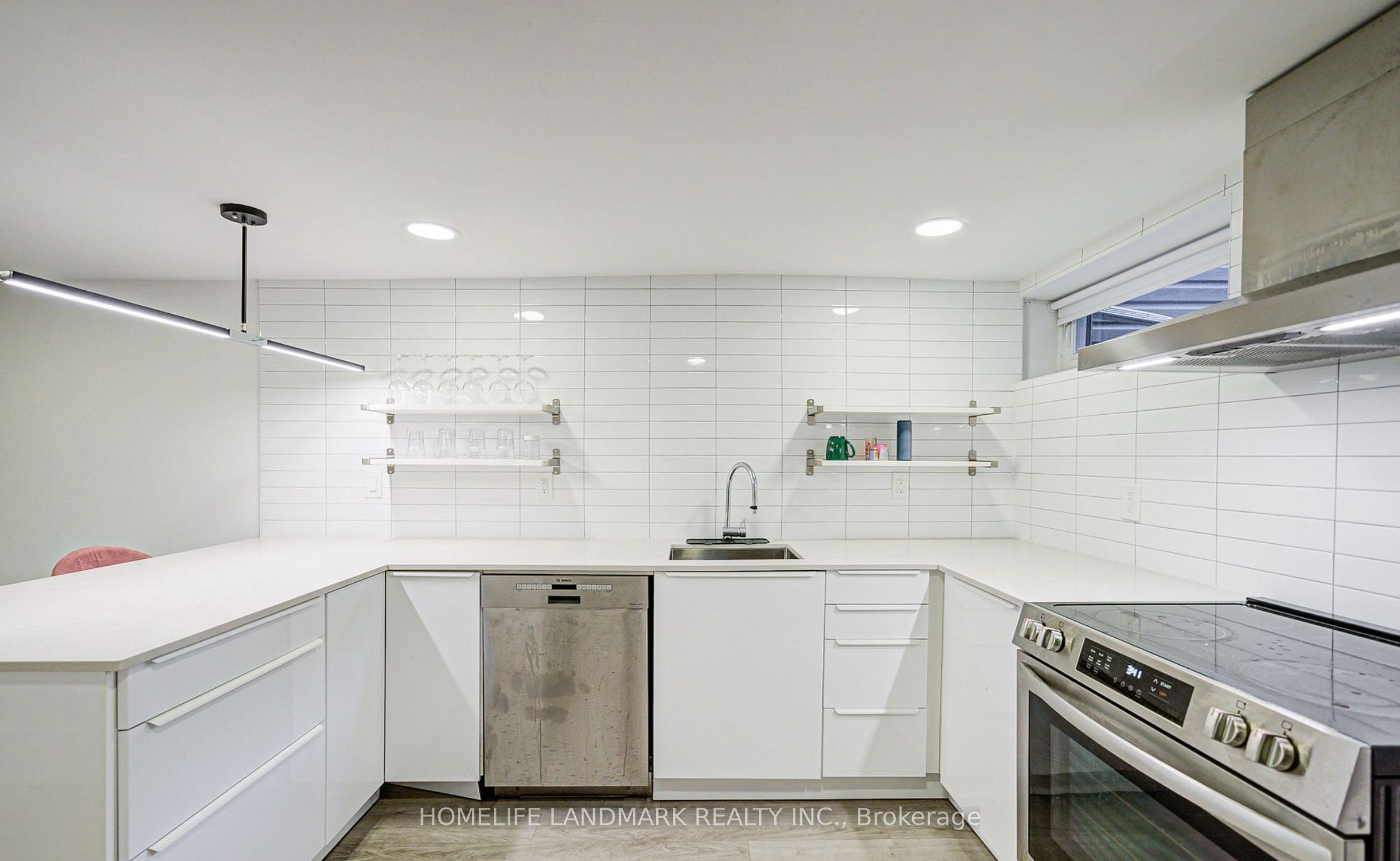 Photo 19 of Unit Basement Apt, 246 Euclid Avenue, Toronto, Trinity-Bellwoods — HOMEH