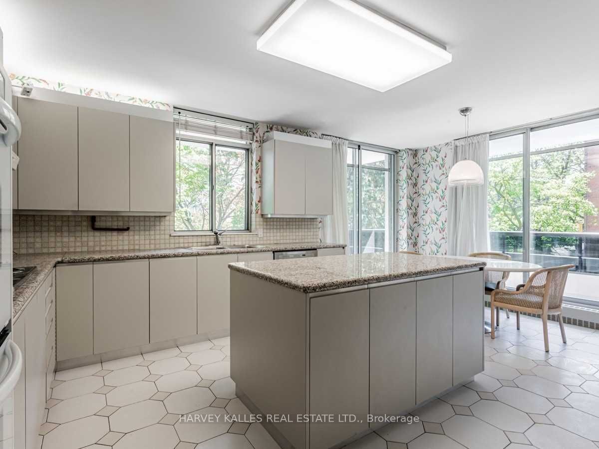 Photo 41 of Unit 201, 2600 Bathurst Street, Toronto, Englemount-Lawrence — HOMEH