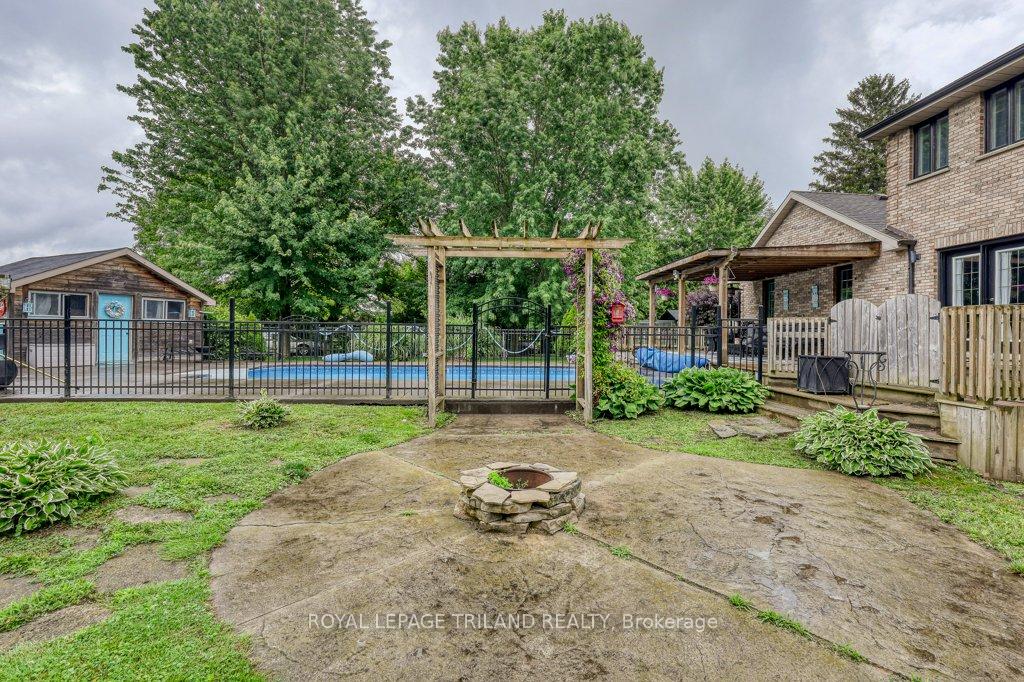 Photo 8 of 24920 Marsh Line, West Elgin, Rural West Elgin — HOMEH