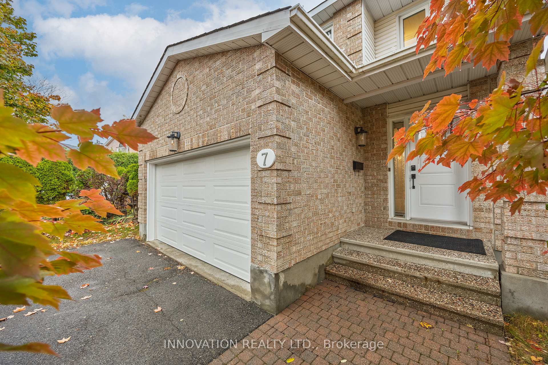 Photo 2 of 7 Hyannis Avenue, Ottawa, Barrhaven - Cedargrove/Fraserdale — HOMEH