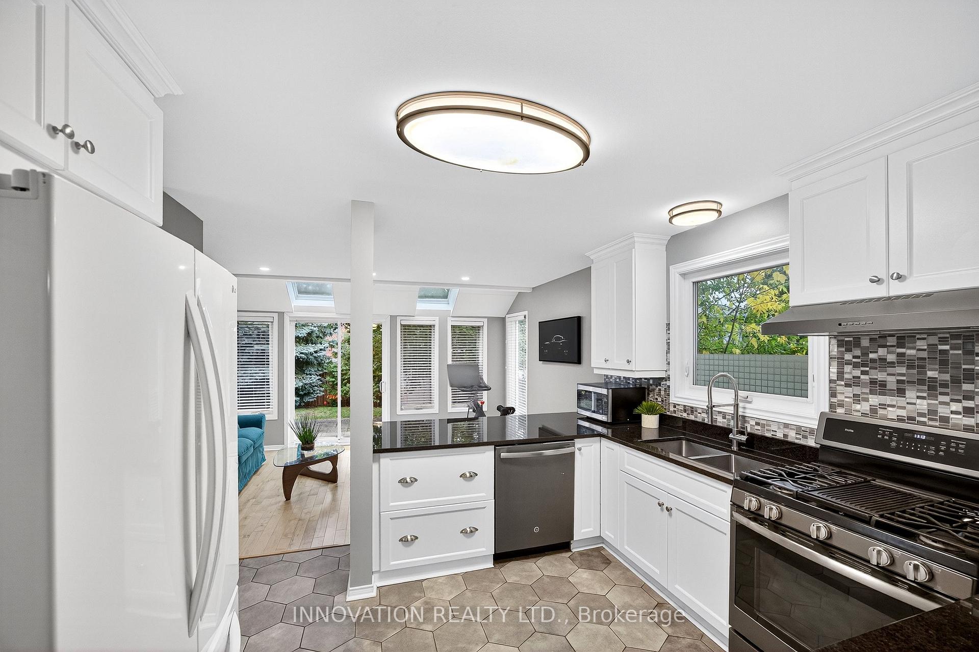 Photo 12 of 7 Hyannis Avenue, Ottawa, Barrhaven - Cedargrove/Fraserdale — HOMEH