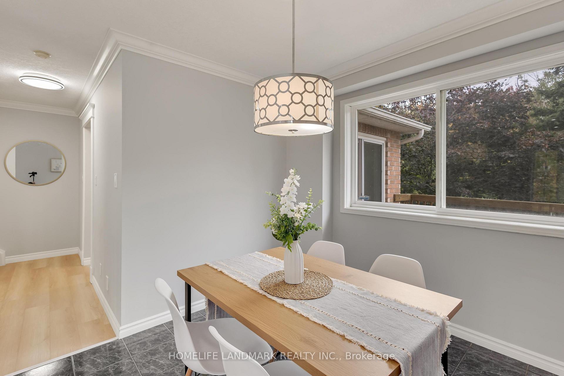 Photo 11 of 451 Laurel Gate Drive, Waterloo — HOMEH