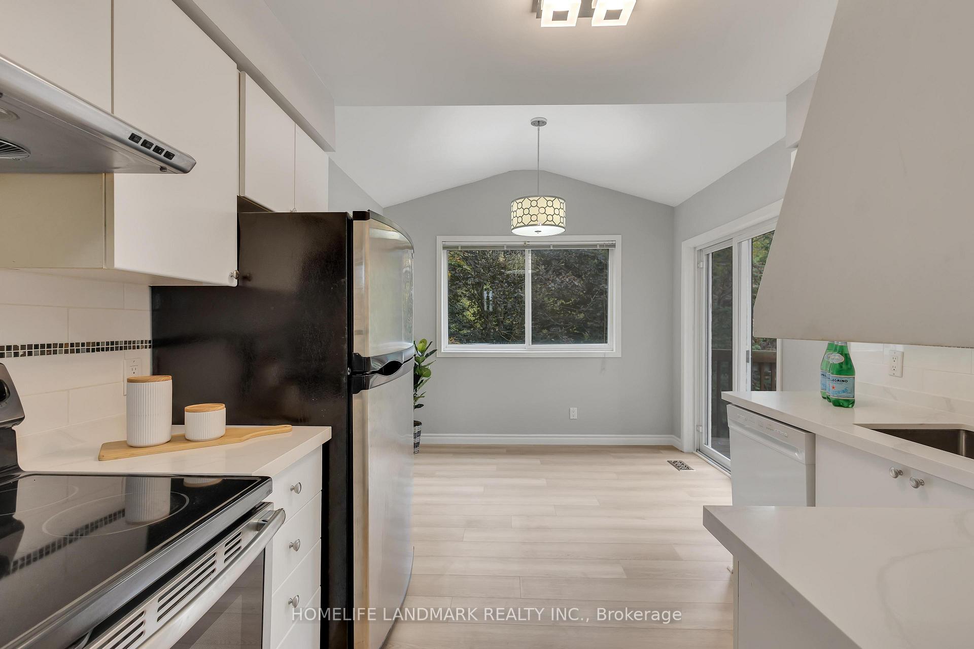 Photo 13 of 451 Laurel Gate Drive, Waterloo — HOMEH