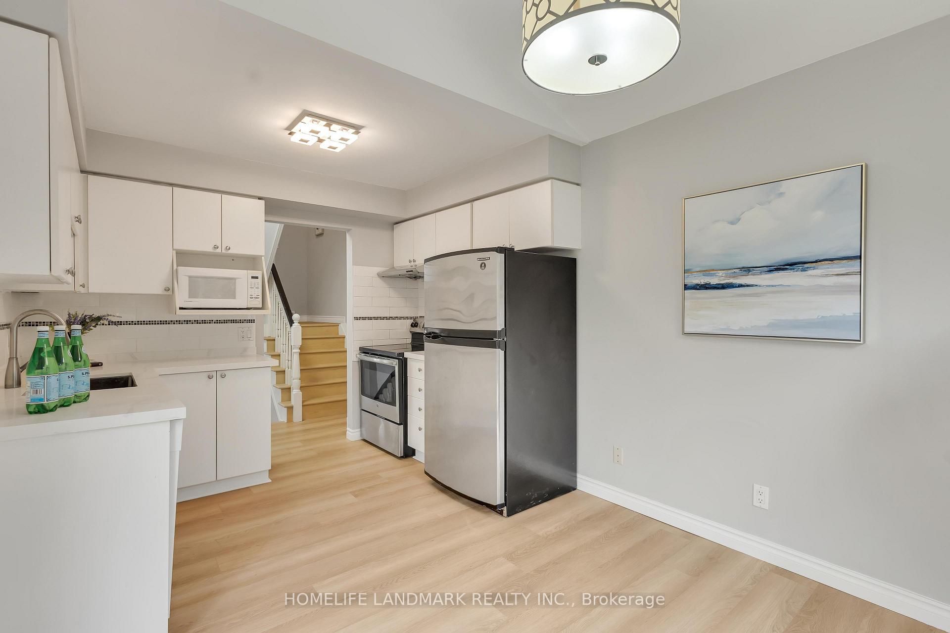 Photo 14 of 451 Laurel Gate Drive, Waterloo — HOMEH