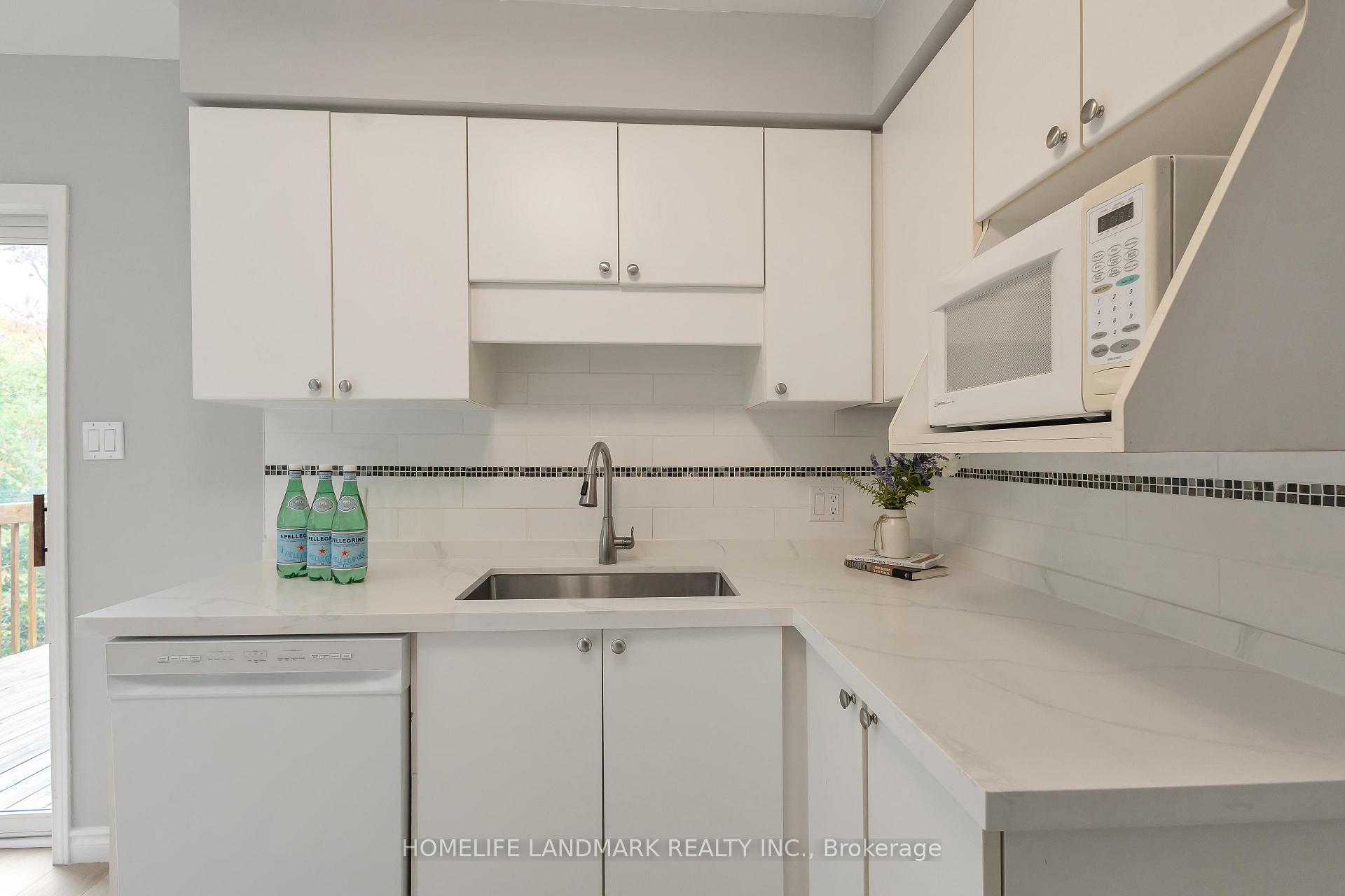 Photo 15 of 451 Laurel Gate Drive, Waterloo — HOMEH