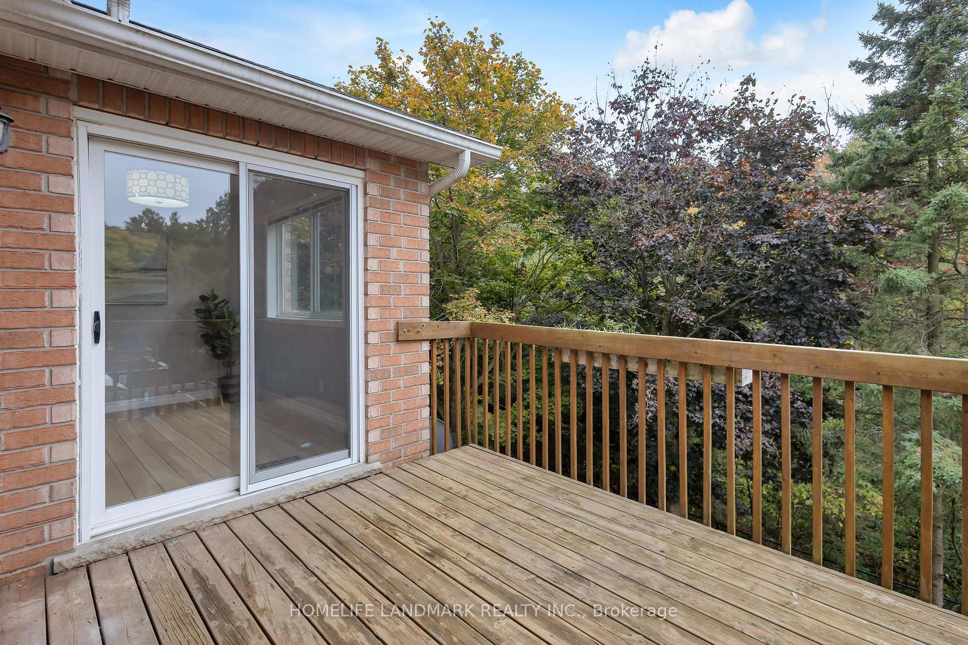 Photo 18 of 451 Laurel Gate Drive, Waterloo — HOMEH