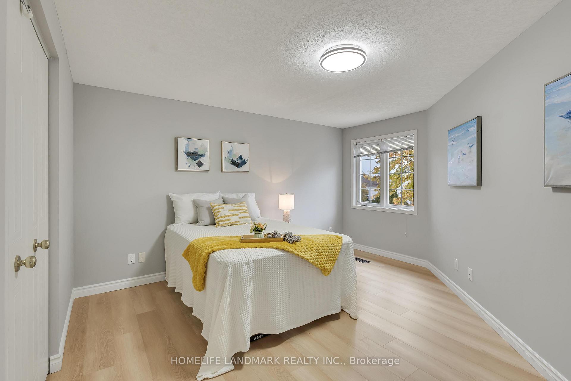 Photo 23 of 451 Laurel Gate Drive, Waterloo — HOMEH