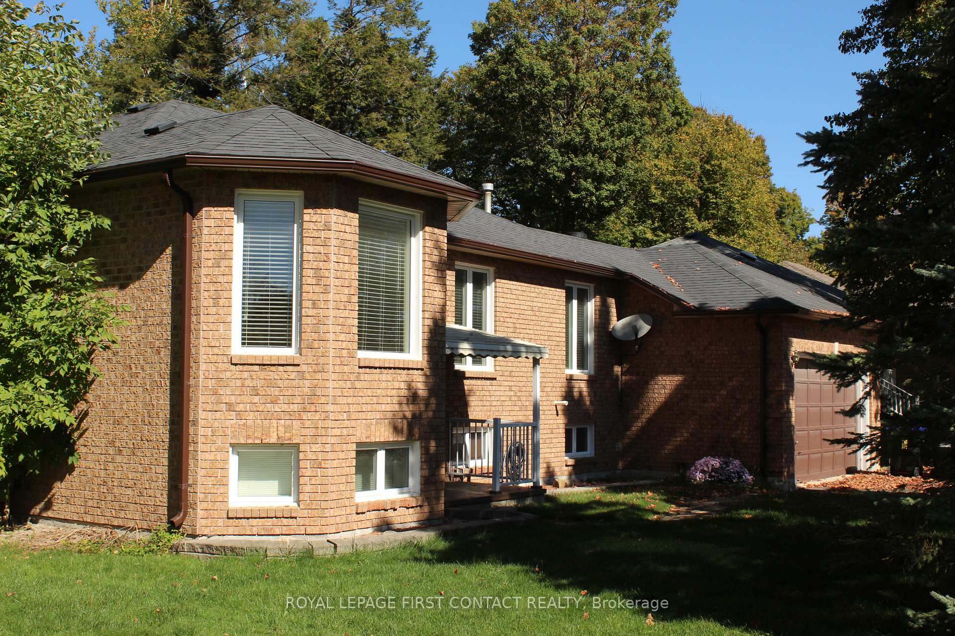 Photo 1 of 14 Fairway Crescent, Wasaga Beach — HOMEH