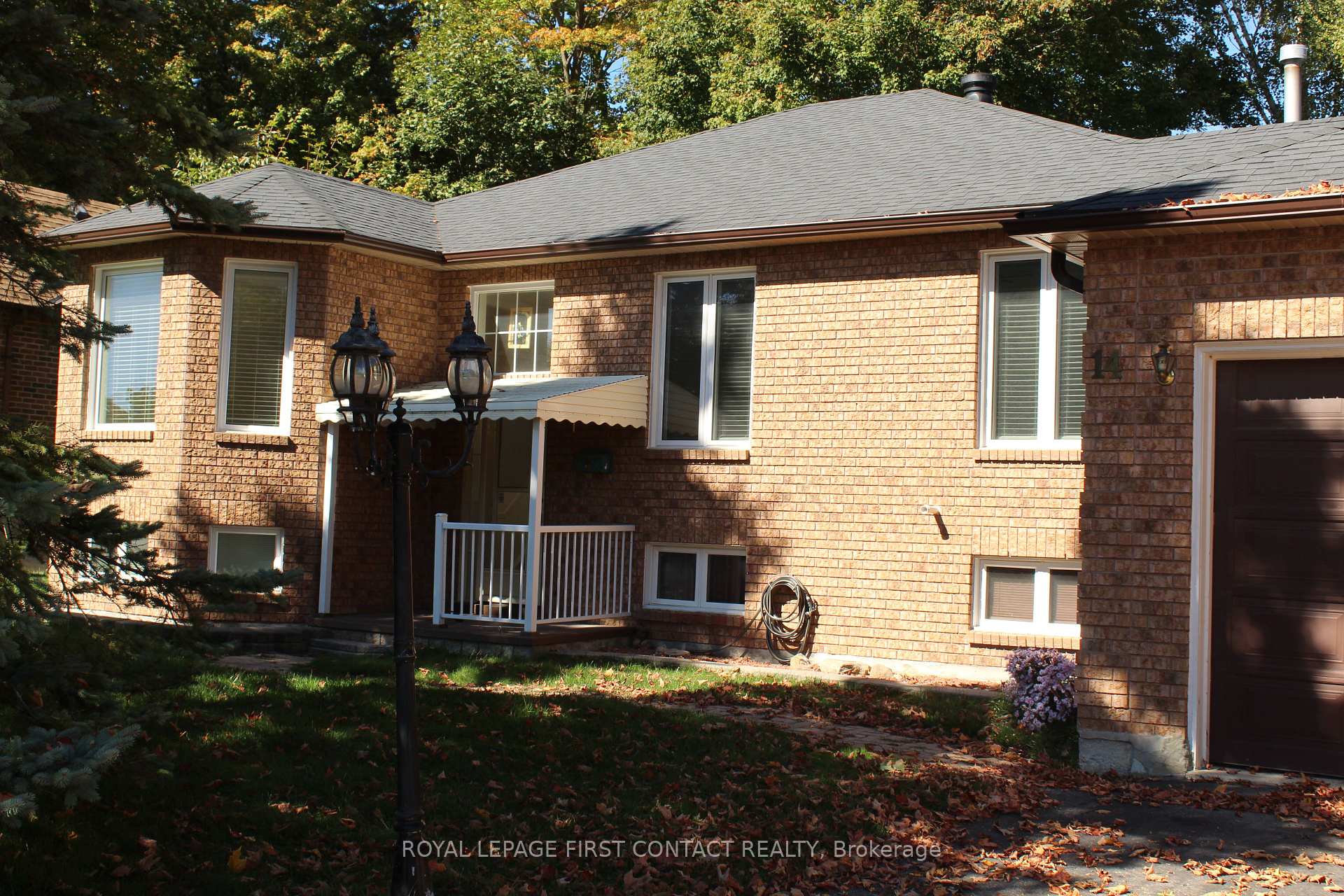 Photo 3 of 14 Fairway Crescent, Wasaga Beach — HOMEH