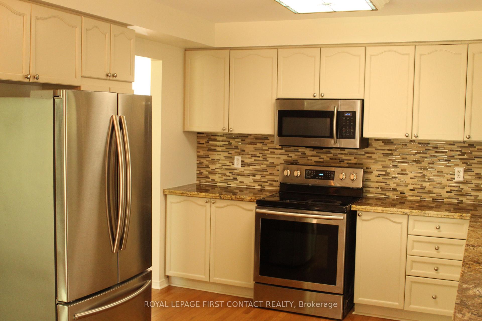 Photo 10 of 14 Fairway Crescent, Wasaga Beach — HOMEH