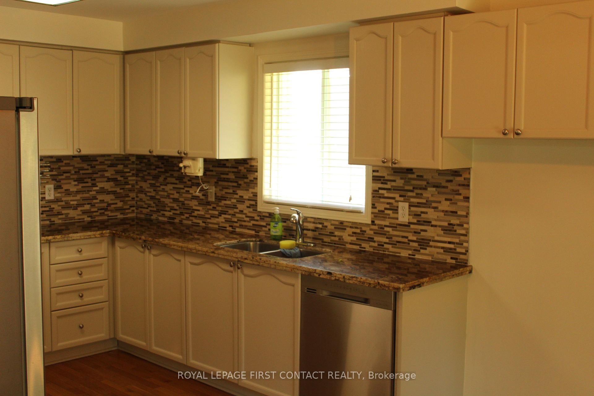 Photo 11 of 14 Fairway Crescent, Wasaga Beach — HOMEH