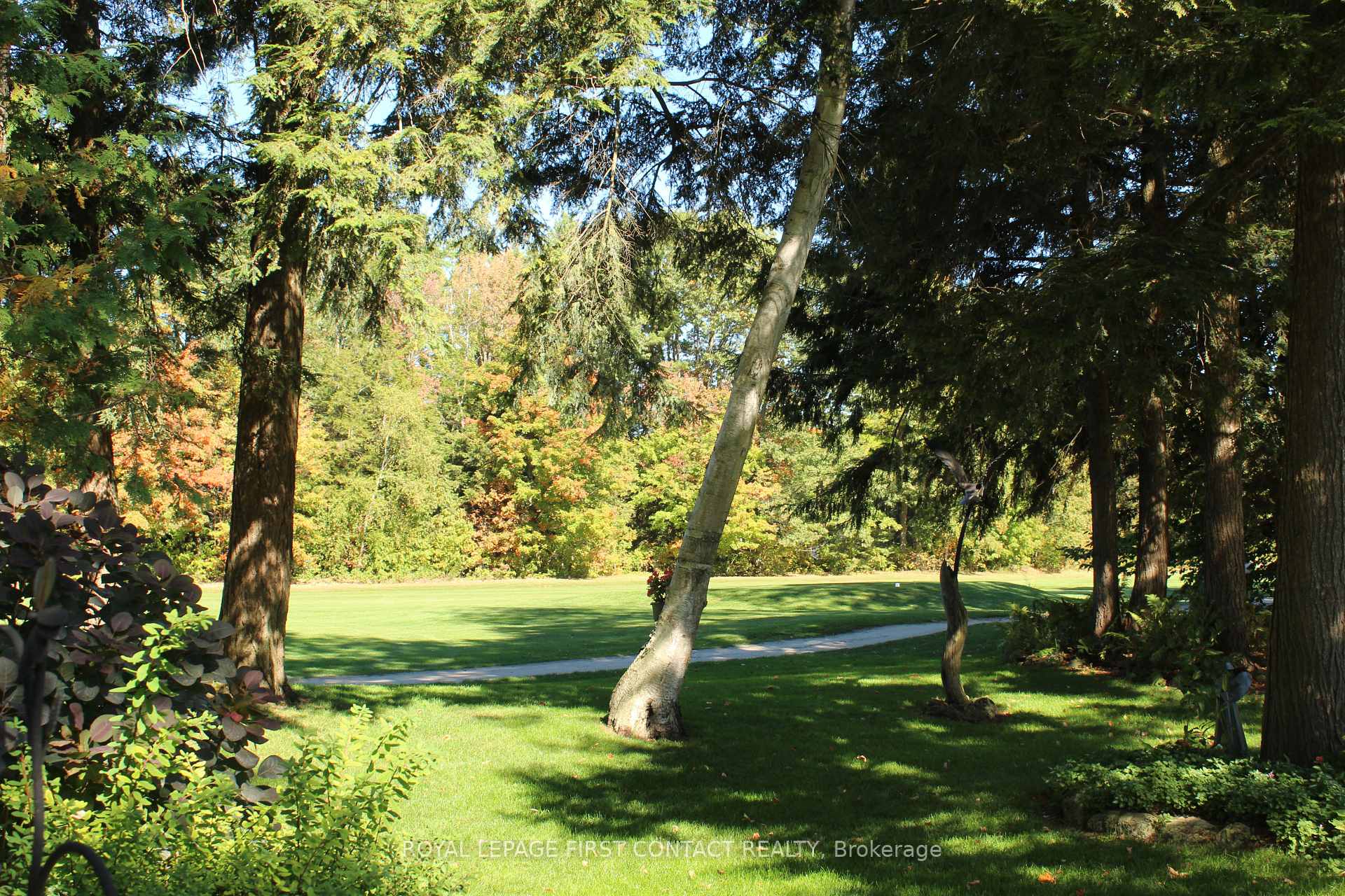 Photo 35 of 14 Fairway Crescent, Wasaga Beach — HOMEH