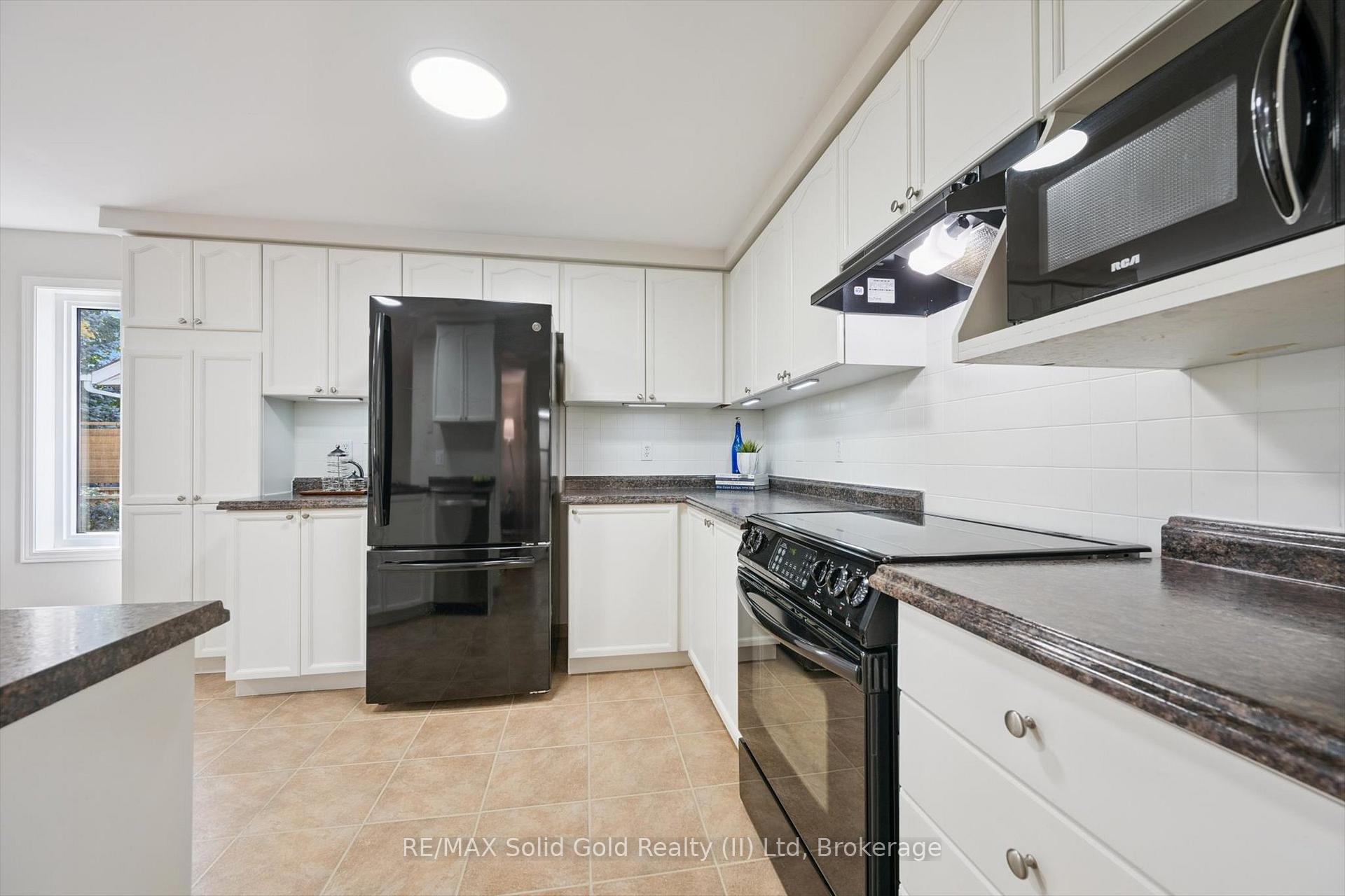 Photo 14 of 523 Exmoor Street, Waterloo — HOMEH