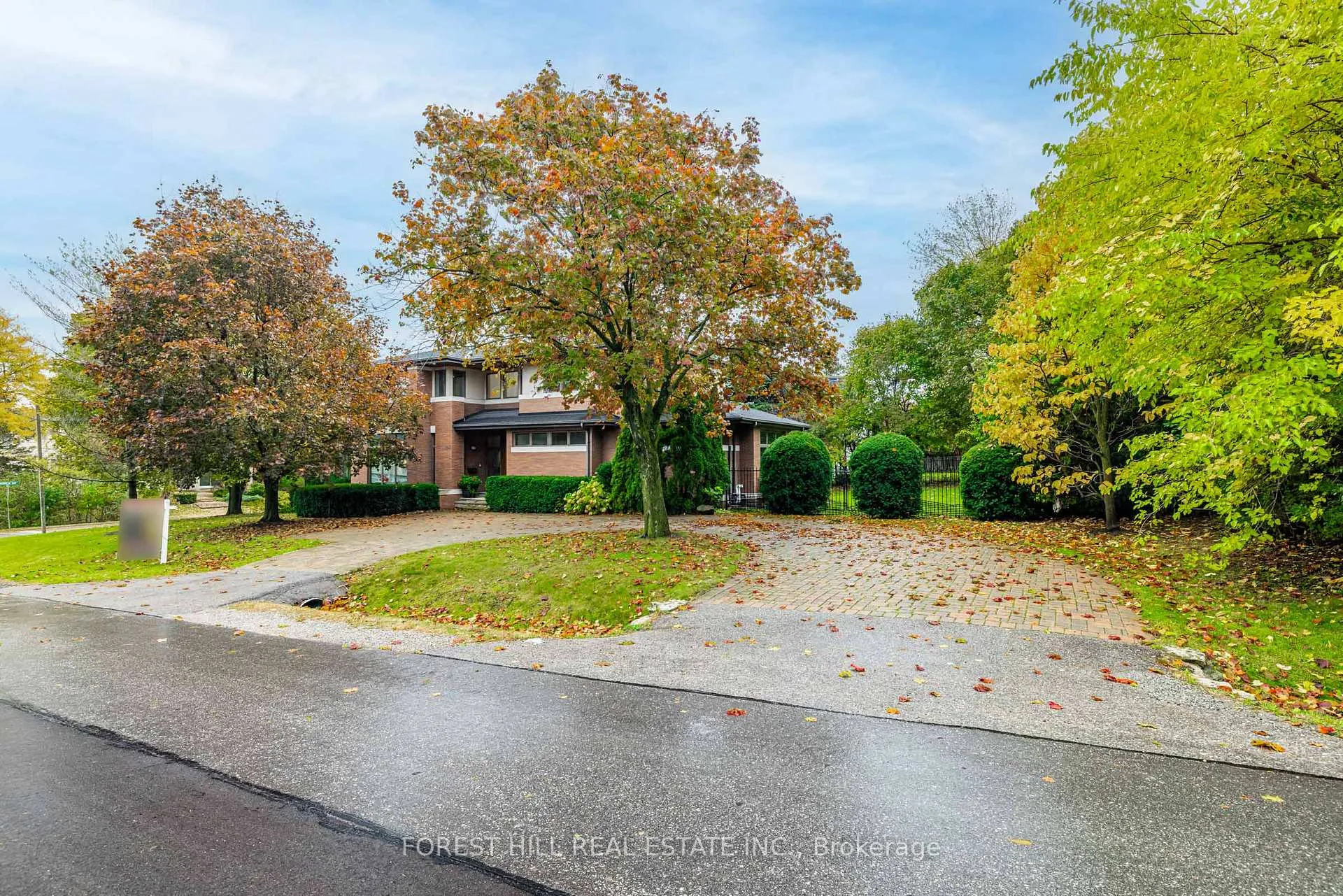 Photo 2 of 183 Arnold Avenue, Vaughan, Crestwood-Springfarm-Yorkhill — HOMEH