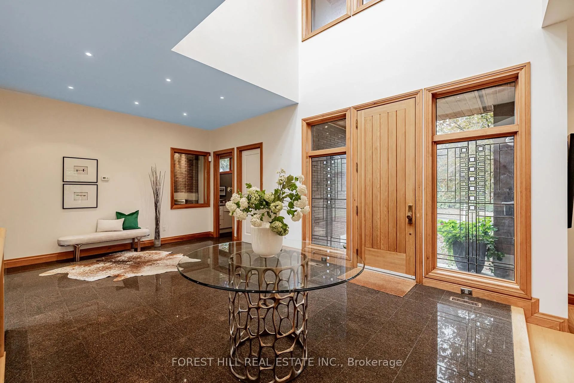 Photo 6 of 183 Arnold Avenue, Vaughan, Crestwood-Springfarm-Yorkhill — HOMEH