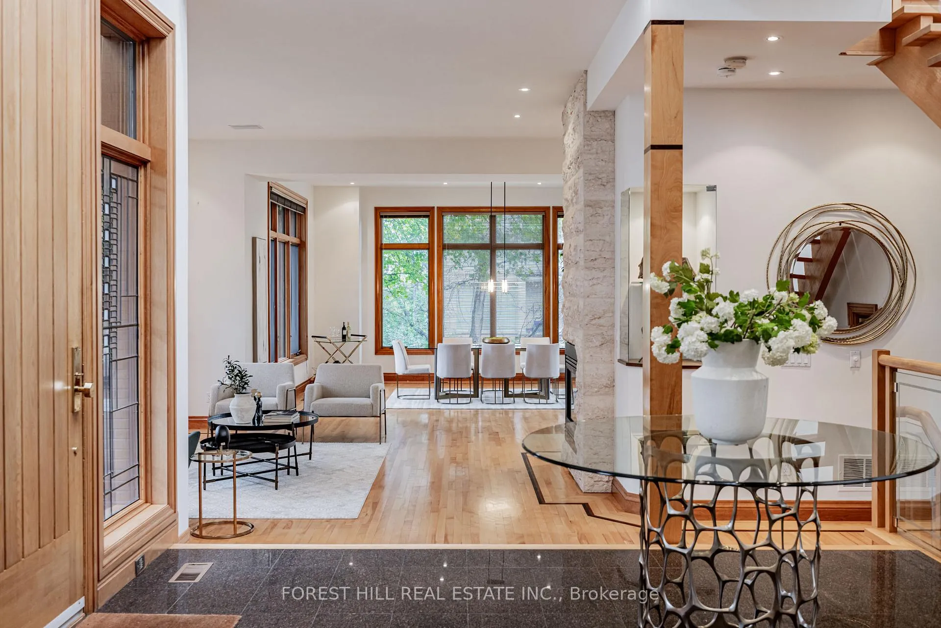 Photo 9 of 183 Arnold Avenue, Vaughan, Crestwood-Springfarm-Yorkhill — HOMEH