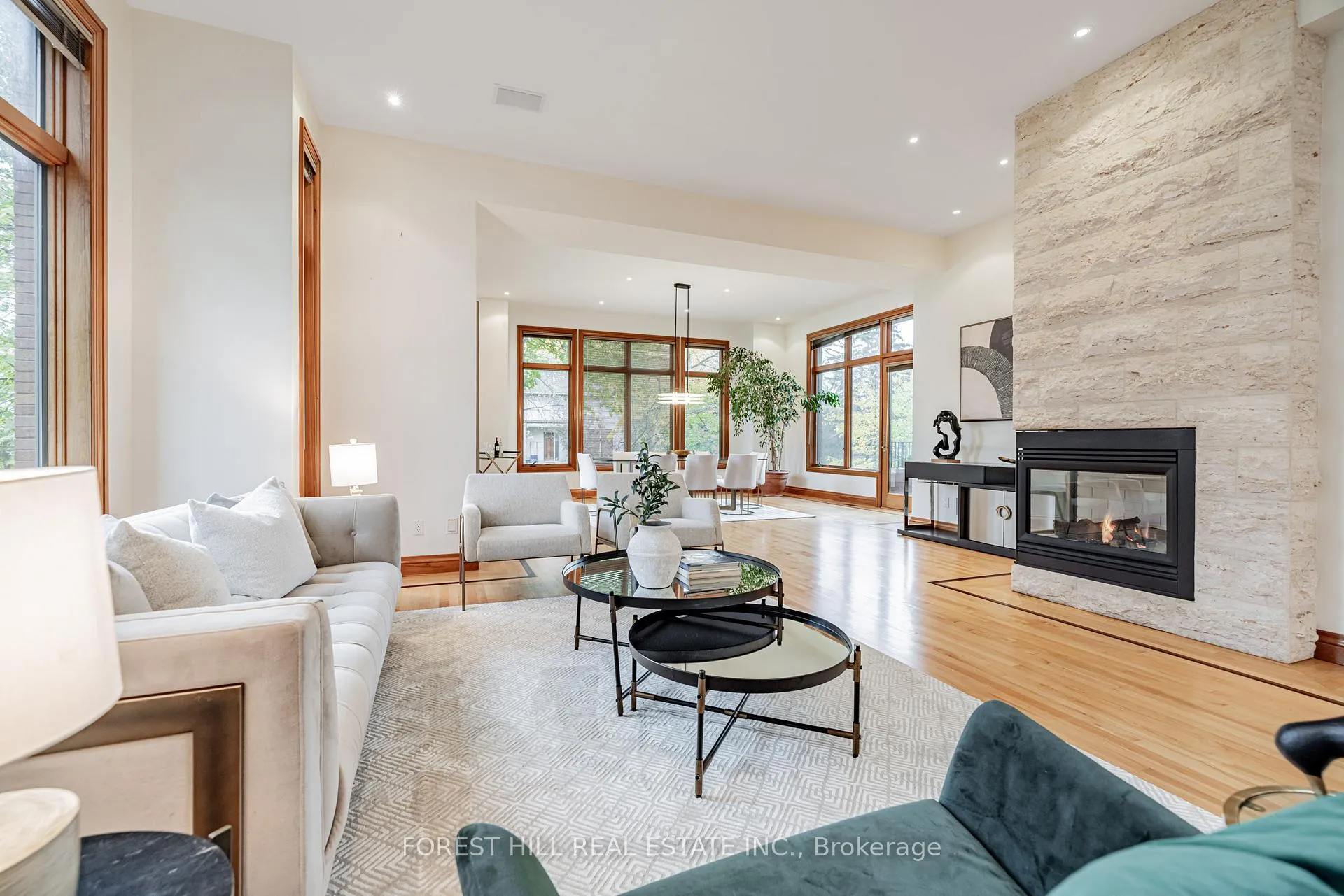 Photo 12 of 183 Arnold Avenue, Vaughan, Crestwood-Springfarm-Yorkhill — HOMEH