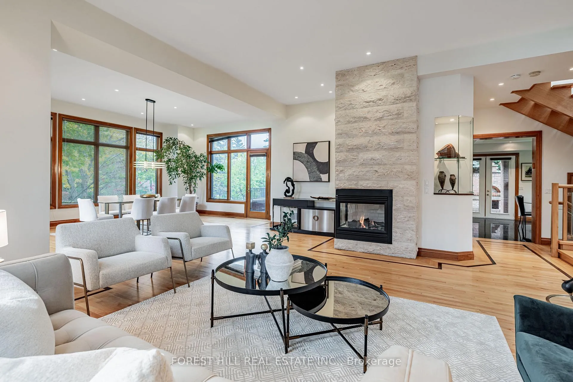 Photo 13 of 183 Arnold Avenue, Vaughan, Crestwood-Springfarm-Yorkhill — HOMEH