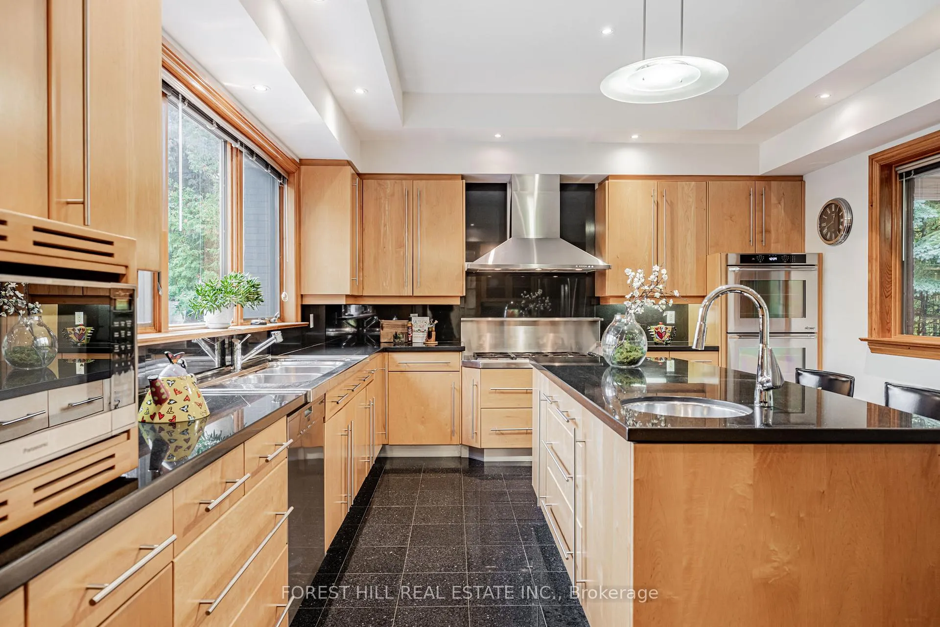 Photo 19 of 183 Arnold Avenue, Vaughan, Crestwood-Springfarm-Yorkhill — HOMEH
