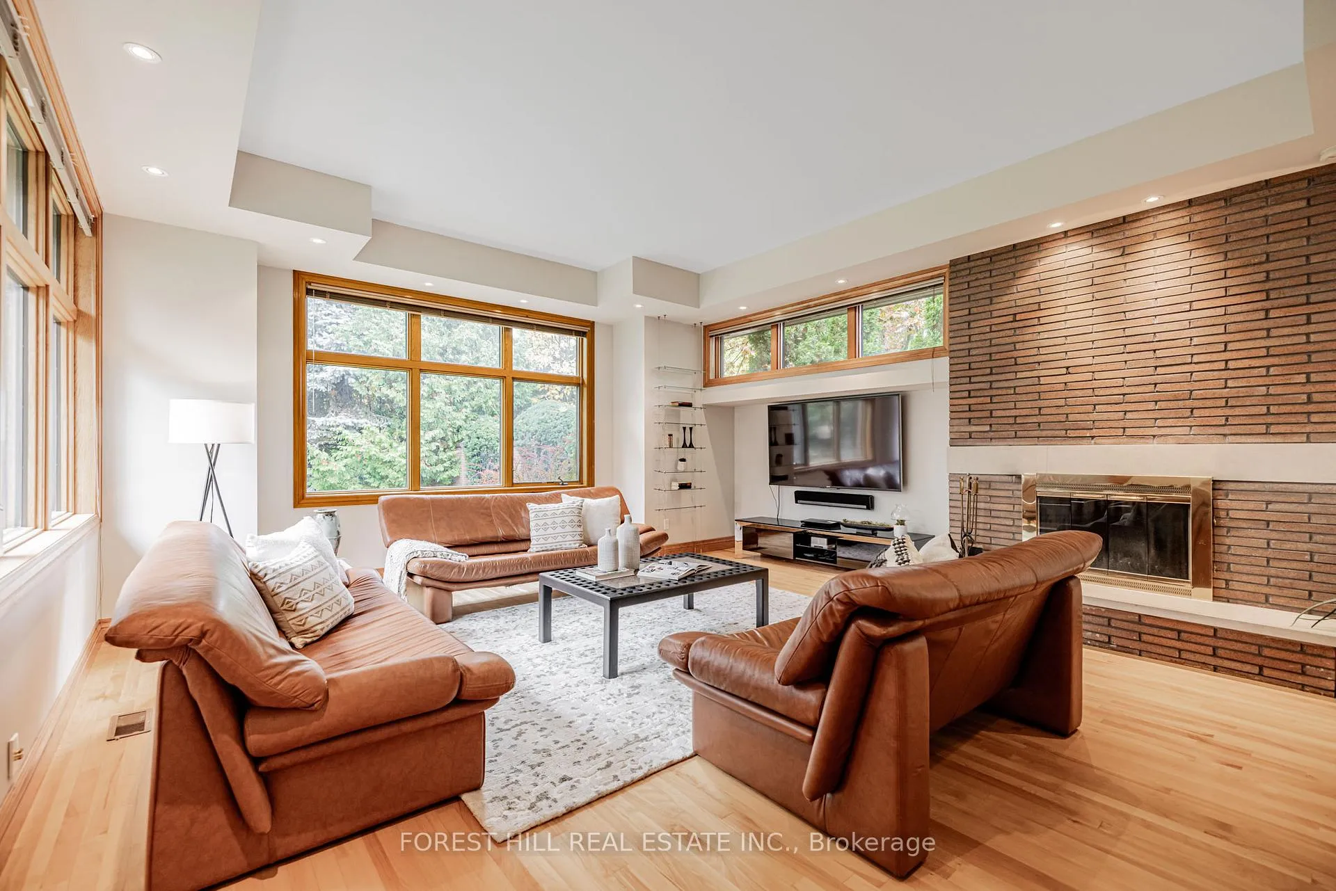 Photo 22 of 183 Arnold Avenue, Vaughan, Crestwood-Springfarm-Yorkhill — HOMEH