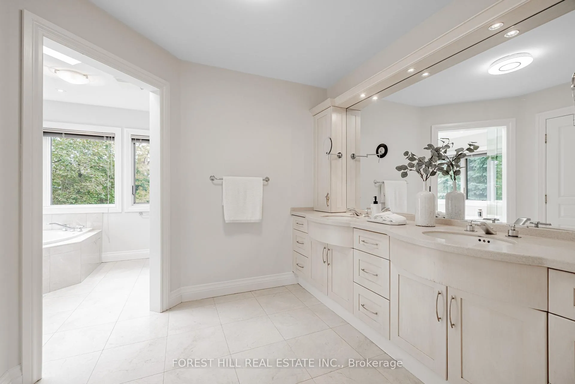 Photo 28 of 183 Arnold Avenue, Vaughan, Crestwood-Springfarm-Yorkhill — HOMEH