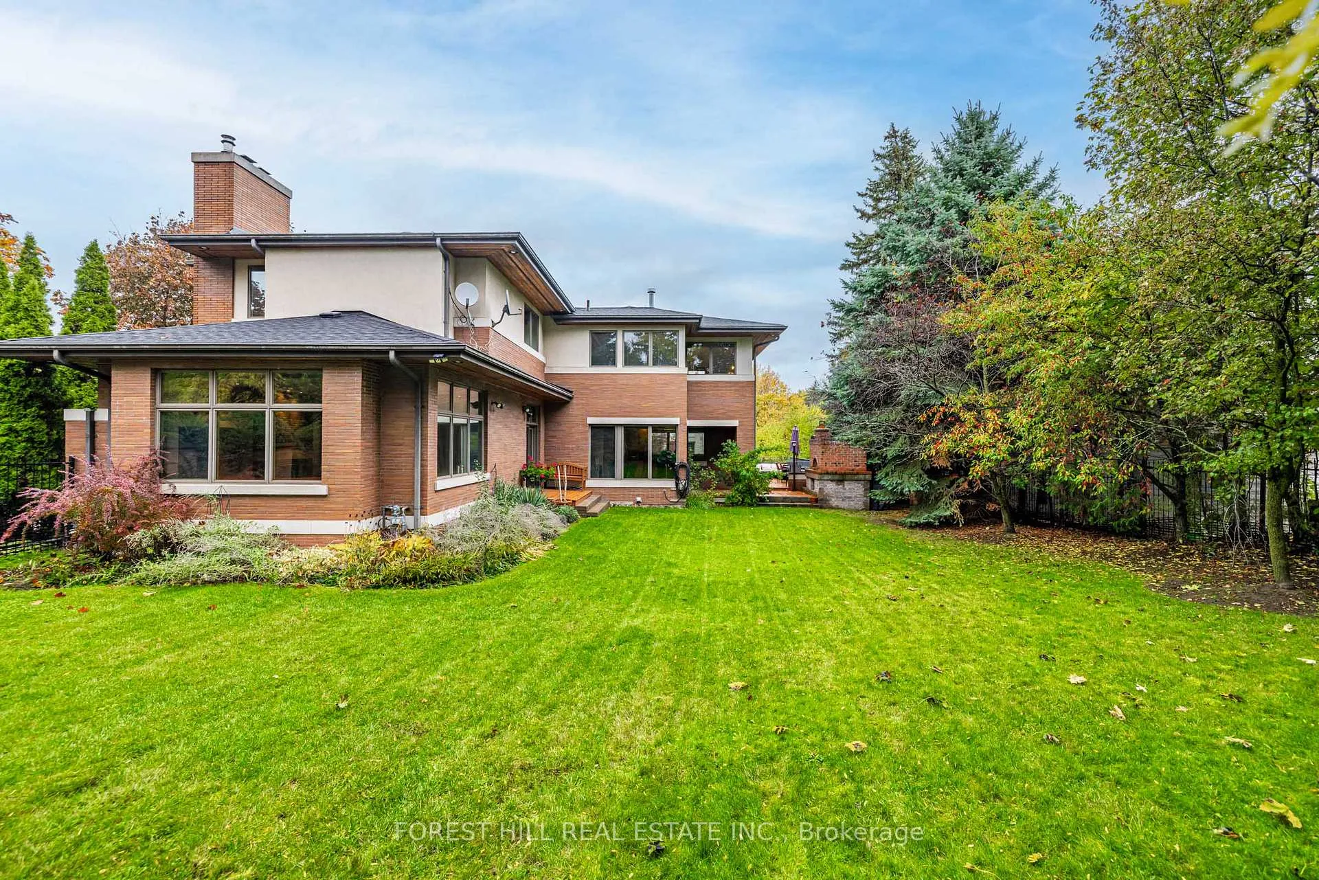 Photo 34 of 183 Arnold Avenue, Vaughan, Crestwood-Springfarm-Yorkhill — HOMEH