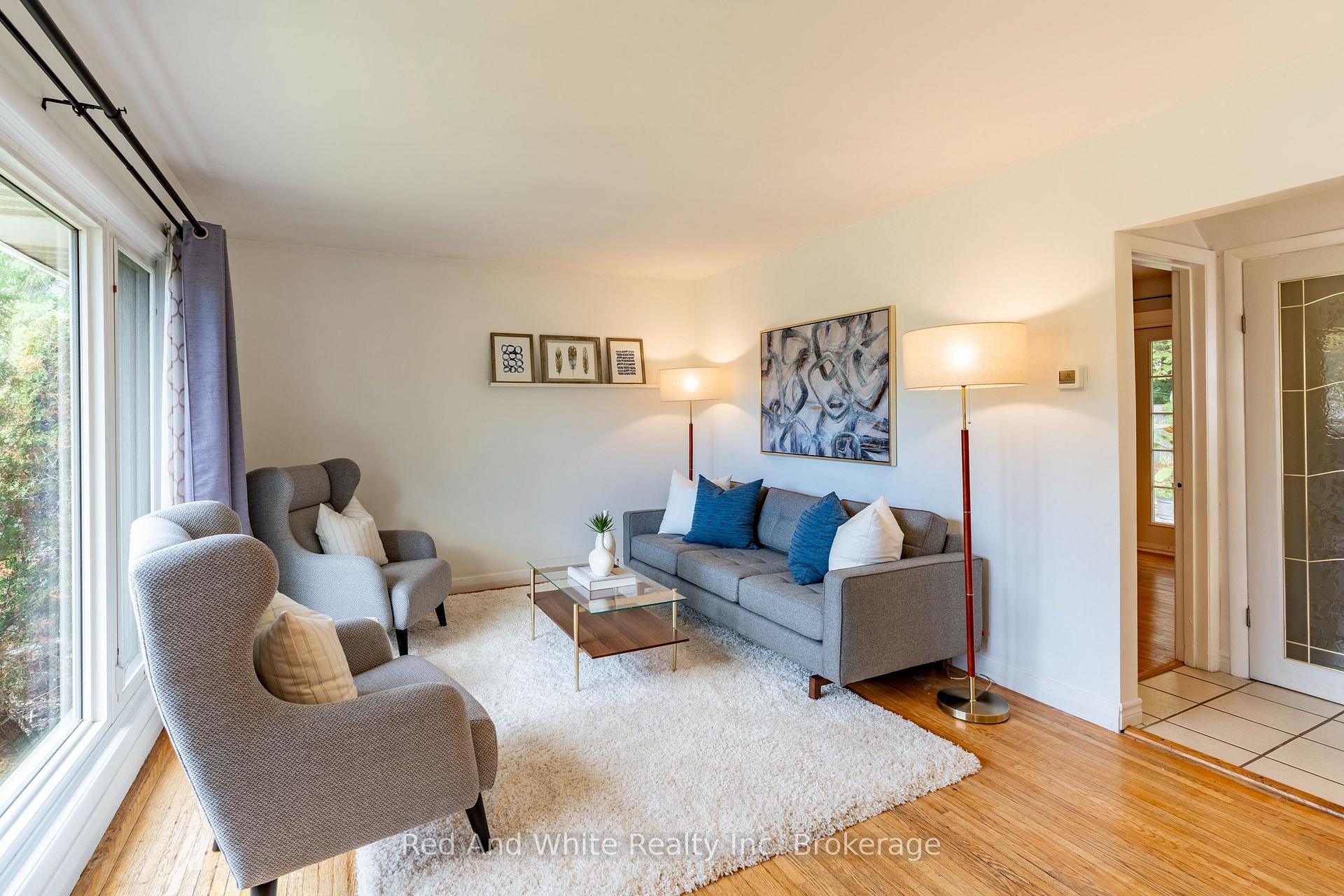 Photo 5 of 110 Ellis Crescent S, Waterloo — HOMEH
