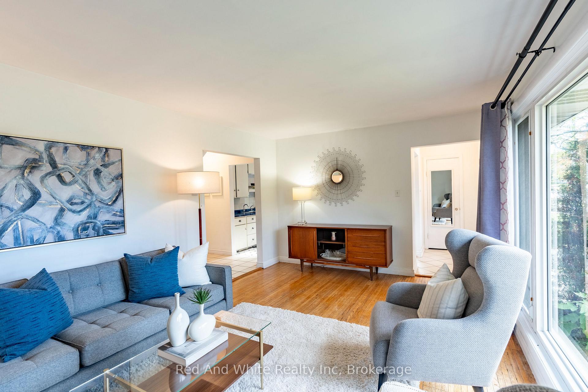 Photo 9 of 110 Ellis Crescent S, Waterloo — HOMEH