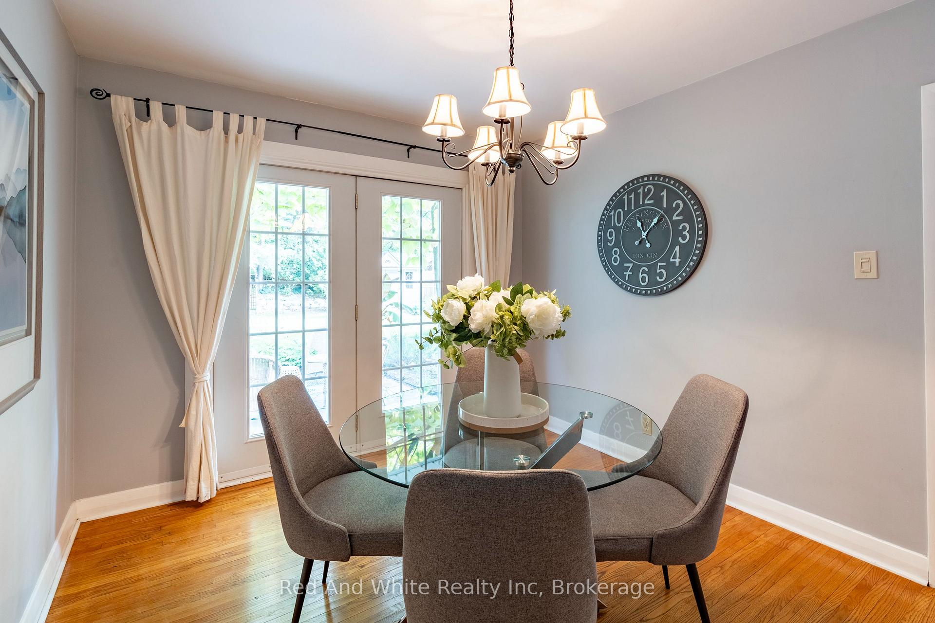 Photo 11 of 110 Ellis Crescent S, Waterloo — HOMEH