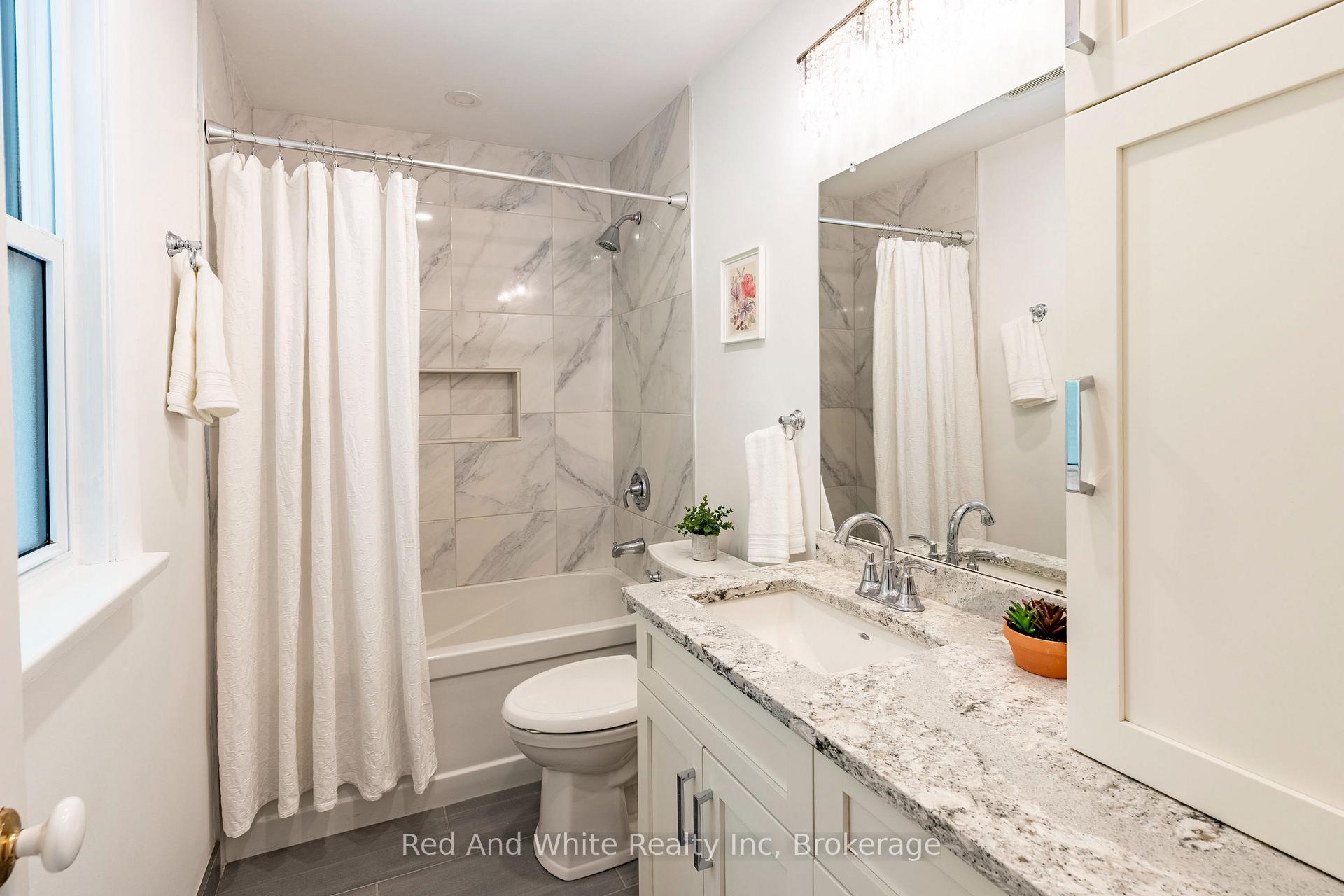 Photo 12 of 110 Ellis Crescent S, Waterloo — HOMEH