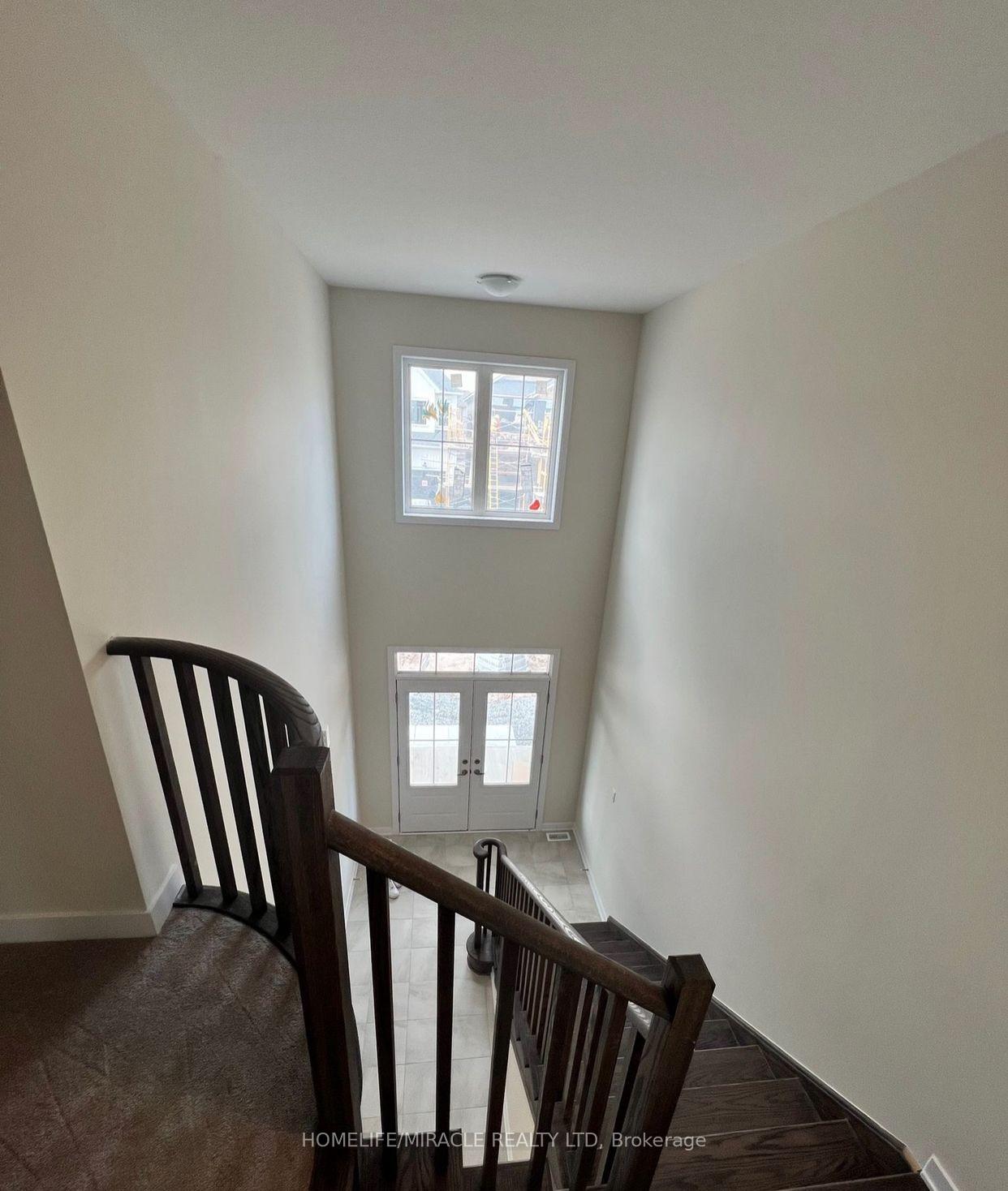 Photo 5 of 85 Stern Drive, Welland, Dain City — HOMEH
