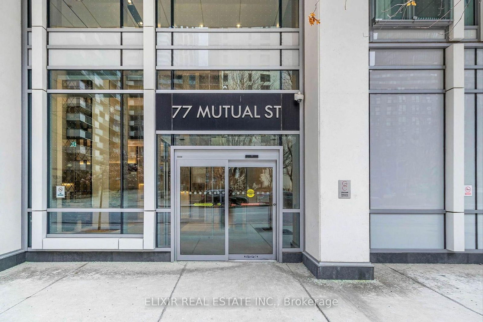 Front of Unit 1610, 77 Mutual St