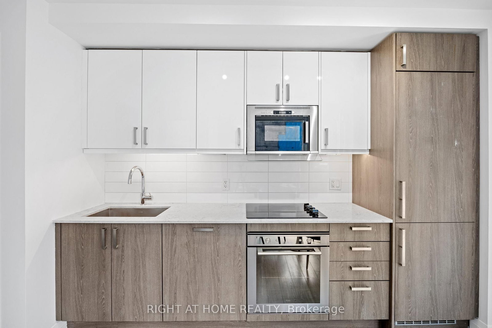 Photo 10 of Unit 305, 77 Mutual St, Toronto, Church-Yonge Corridor — HOMEH